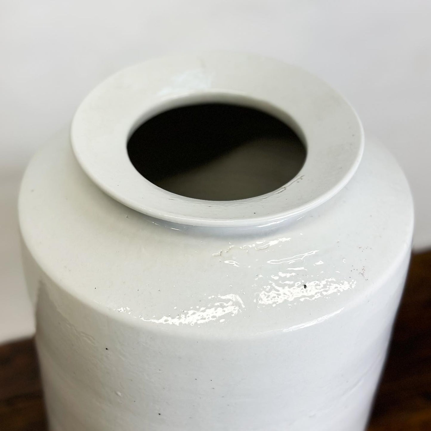 Round Porcelain Container