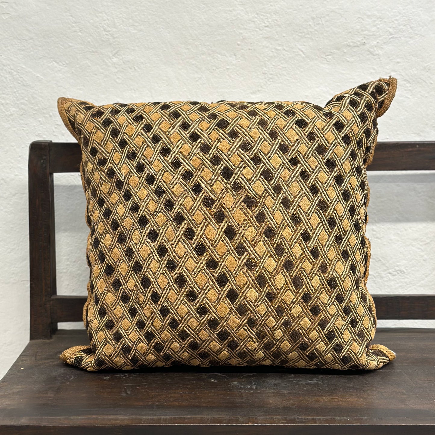 Salu Showa Cushion - Democratic Republic of Congo