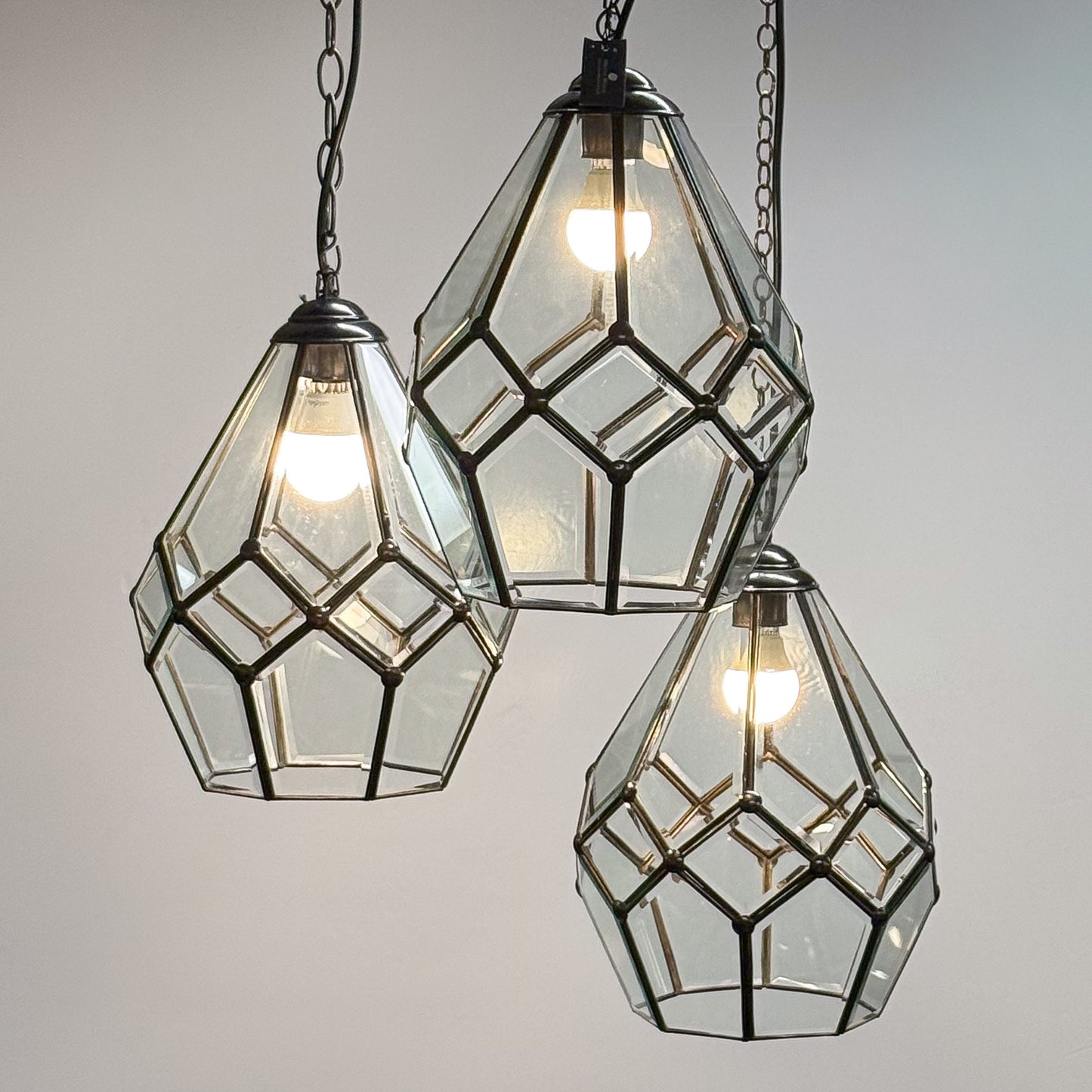 Octagonal Facet Light Medium