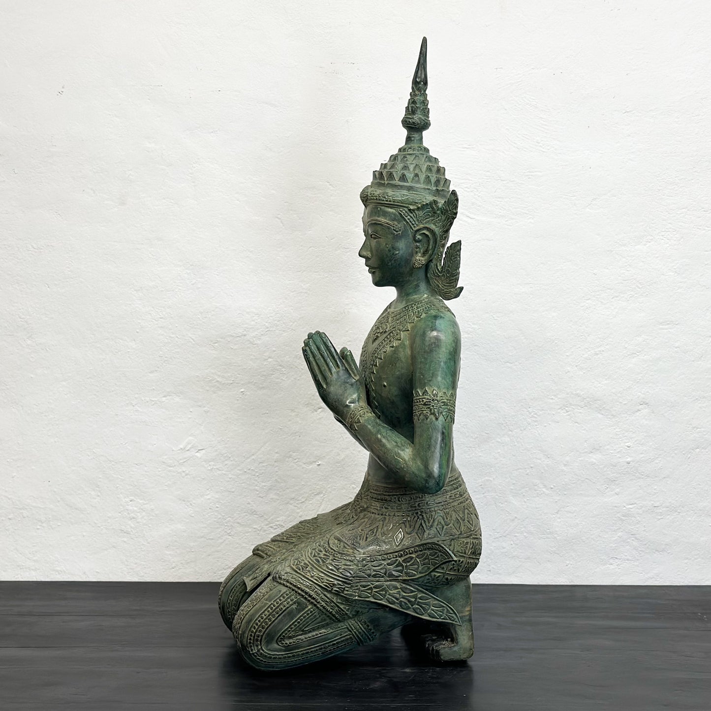 Sitting Ayutthaya Buddha
