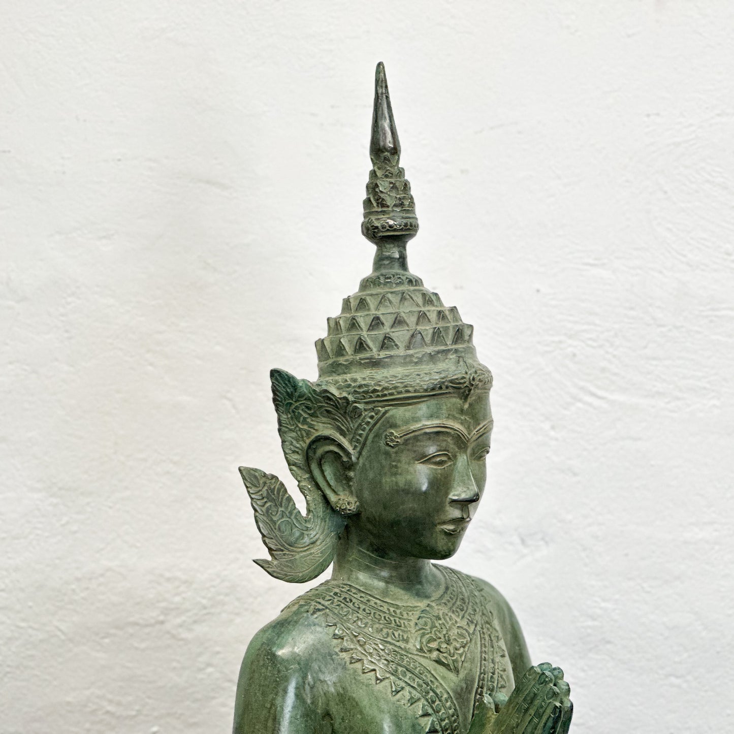 Sitting Ayutthaya Buddha