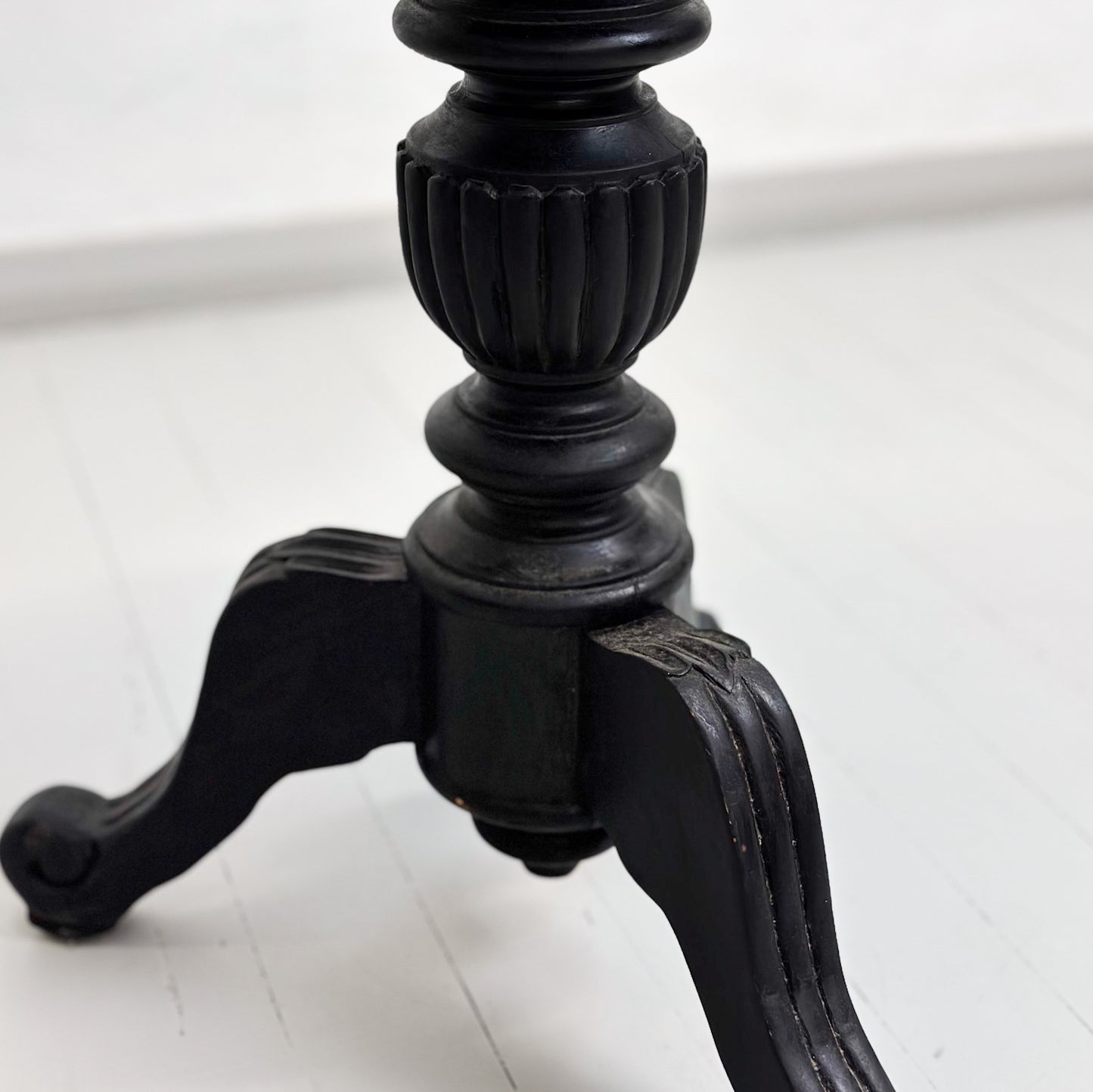 Round Vintage Teak Pedestal Table