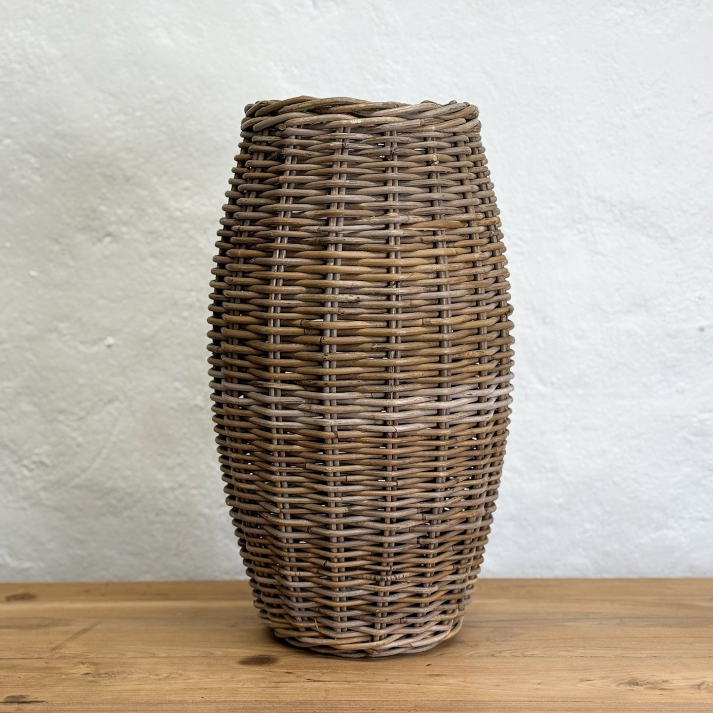 Kubu Umbrella Holder