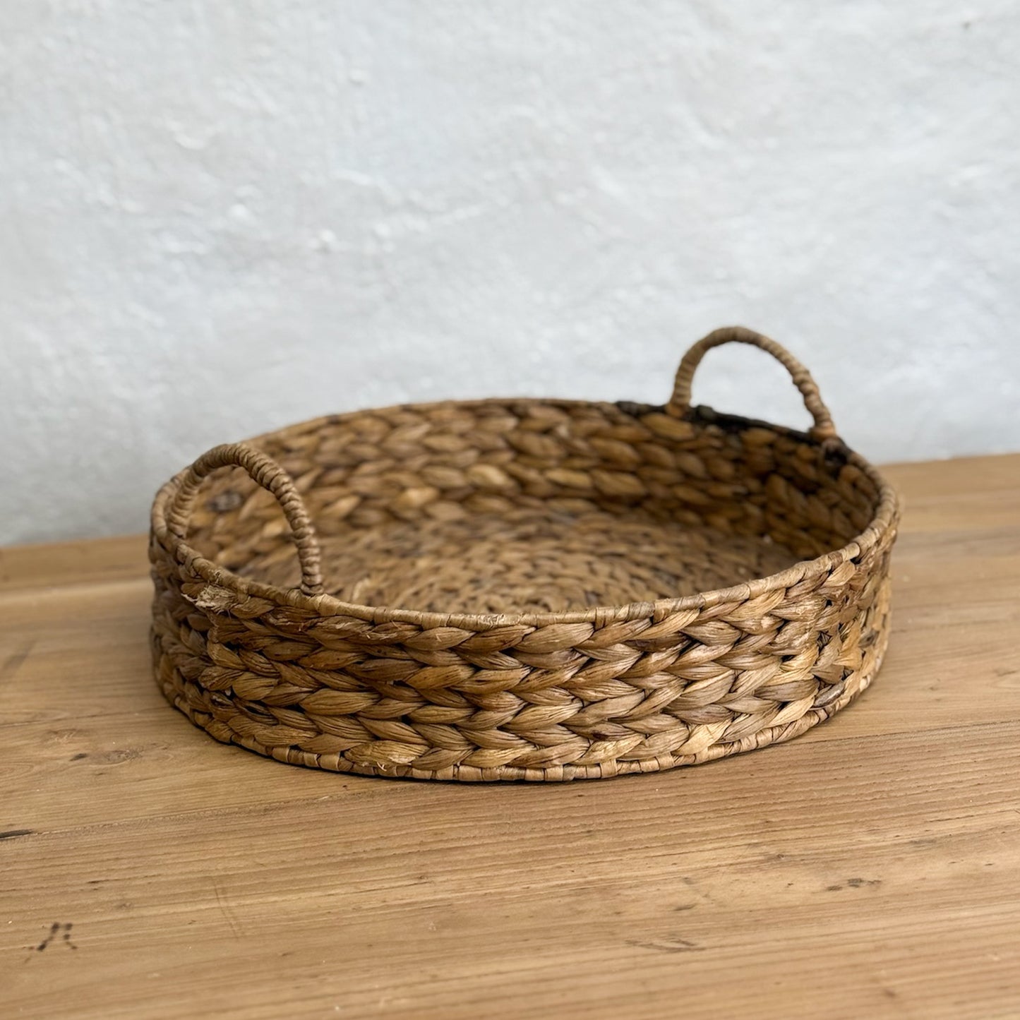 Round Water Hyacinth Tray