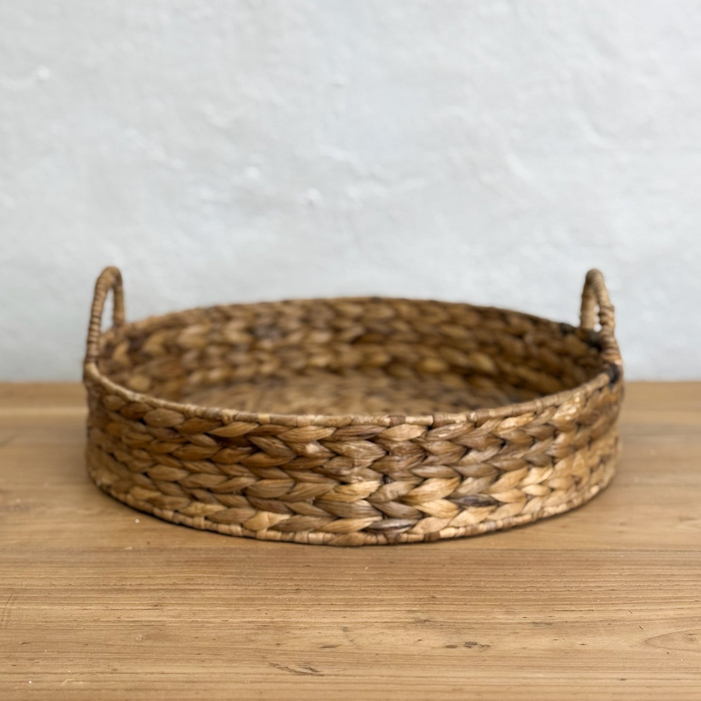 Round Water Hyacinth Tray