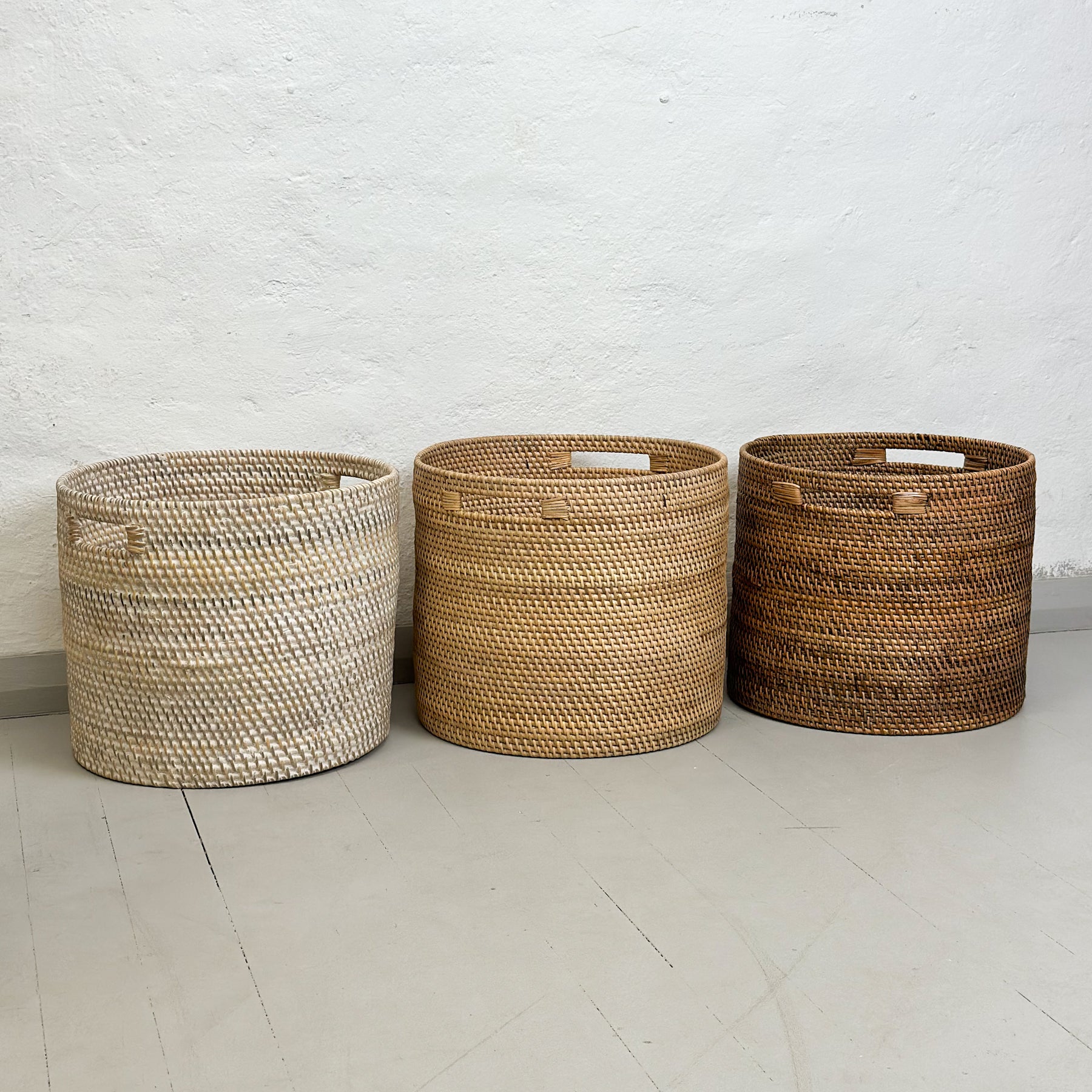 Round Rattan Basket with Inset Handles