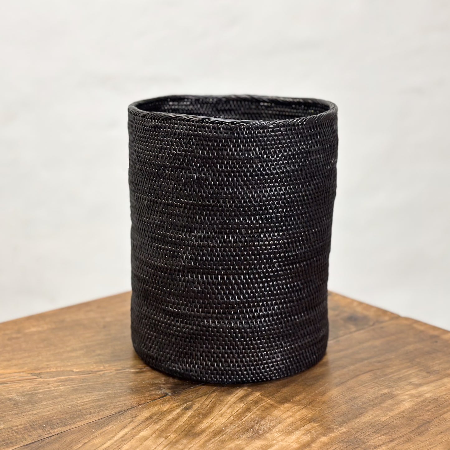 Cylindrical Black Atta Waste Paper Basker