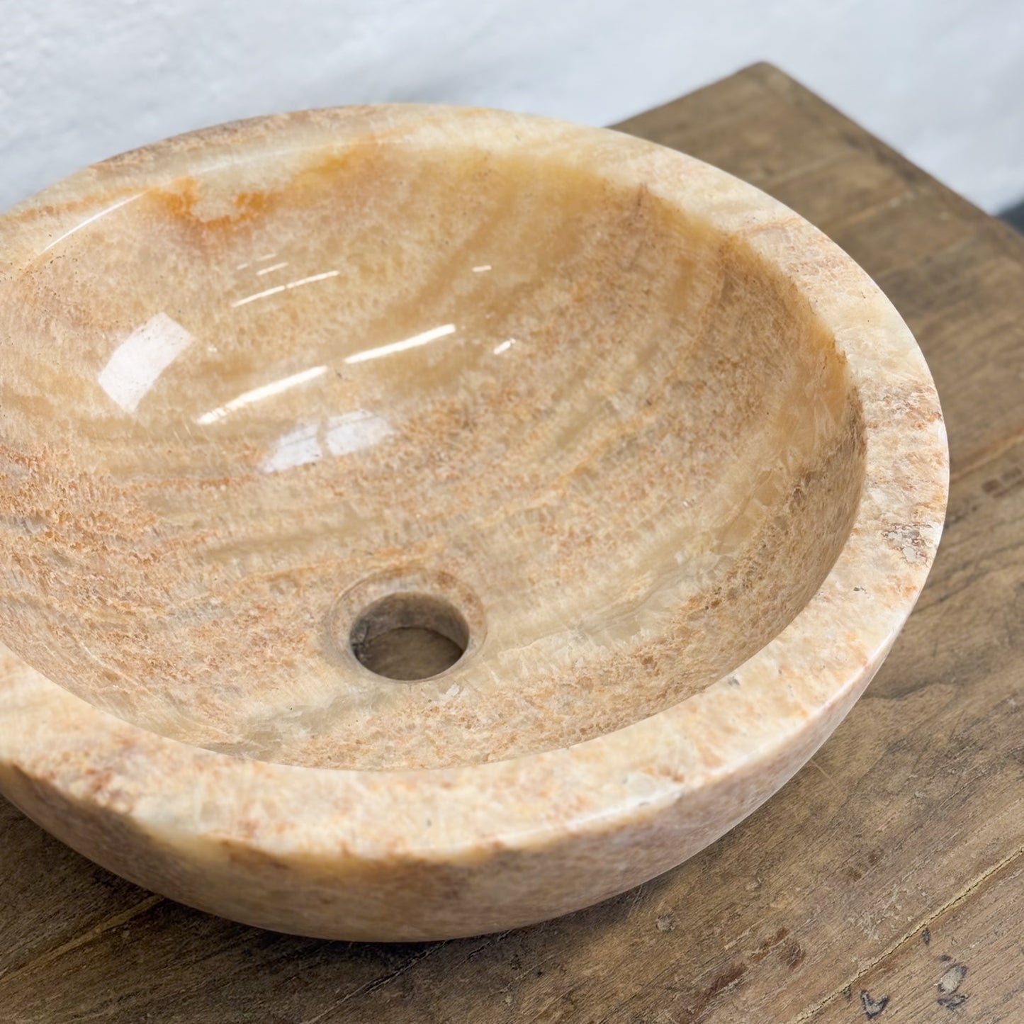 Round Onyx Basin IX
