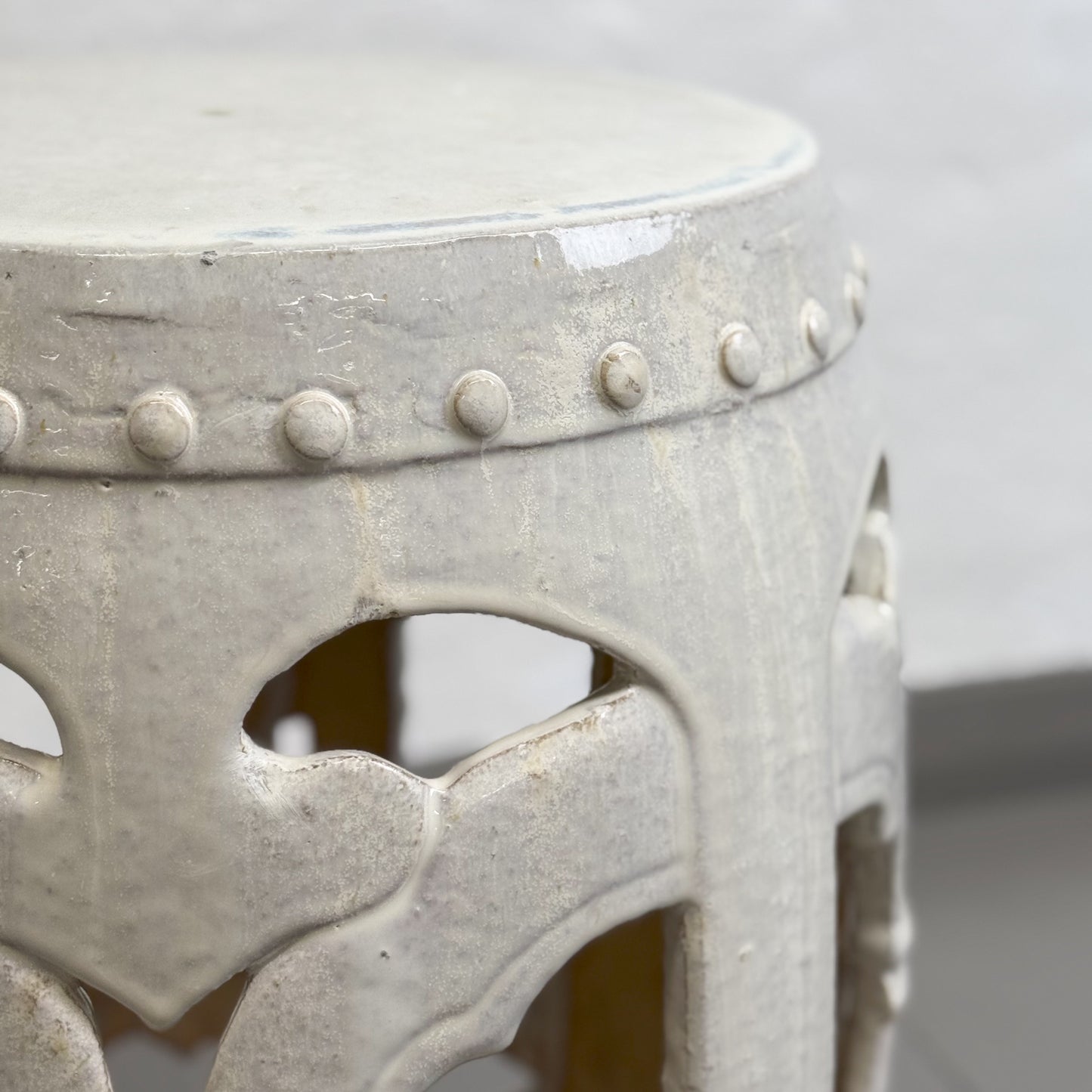 Round Ceramic Fret Stool