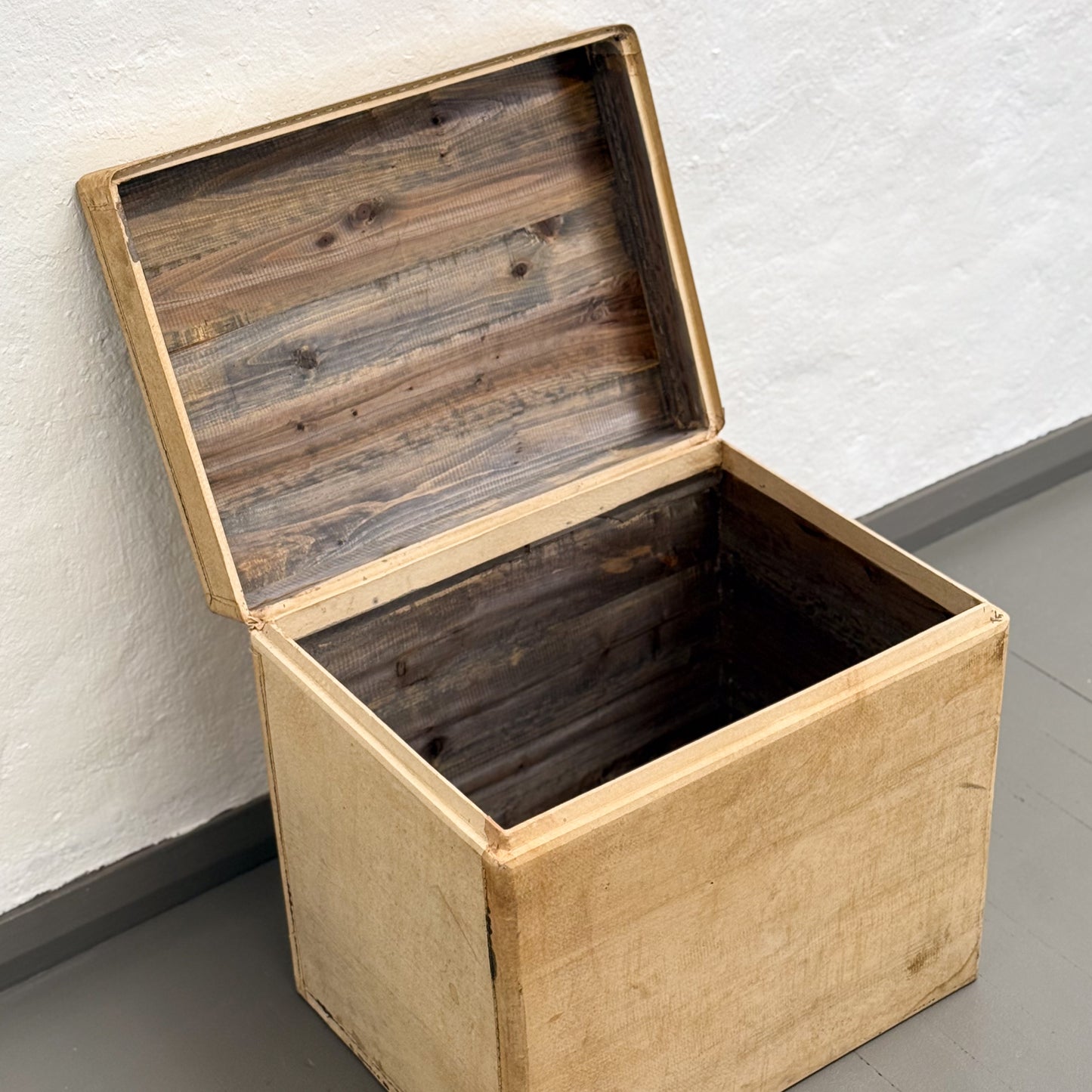Squat Leather Storage Box
