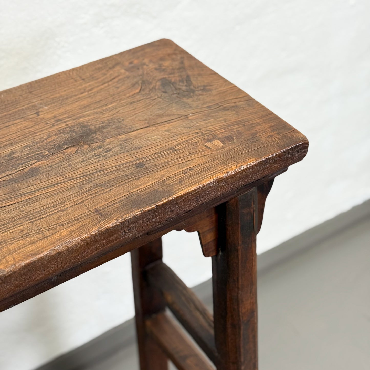 Vintage Elm Vase Table