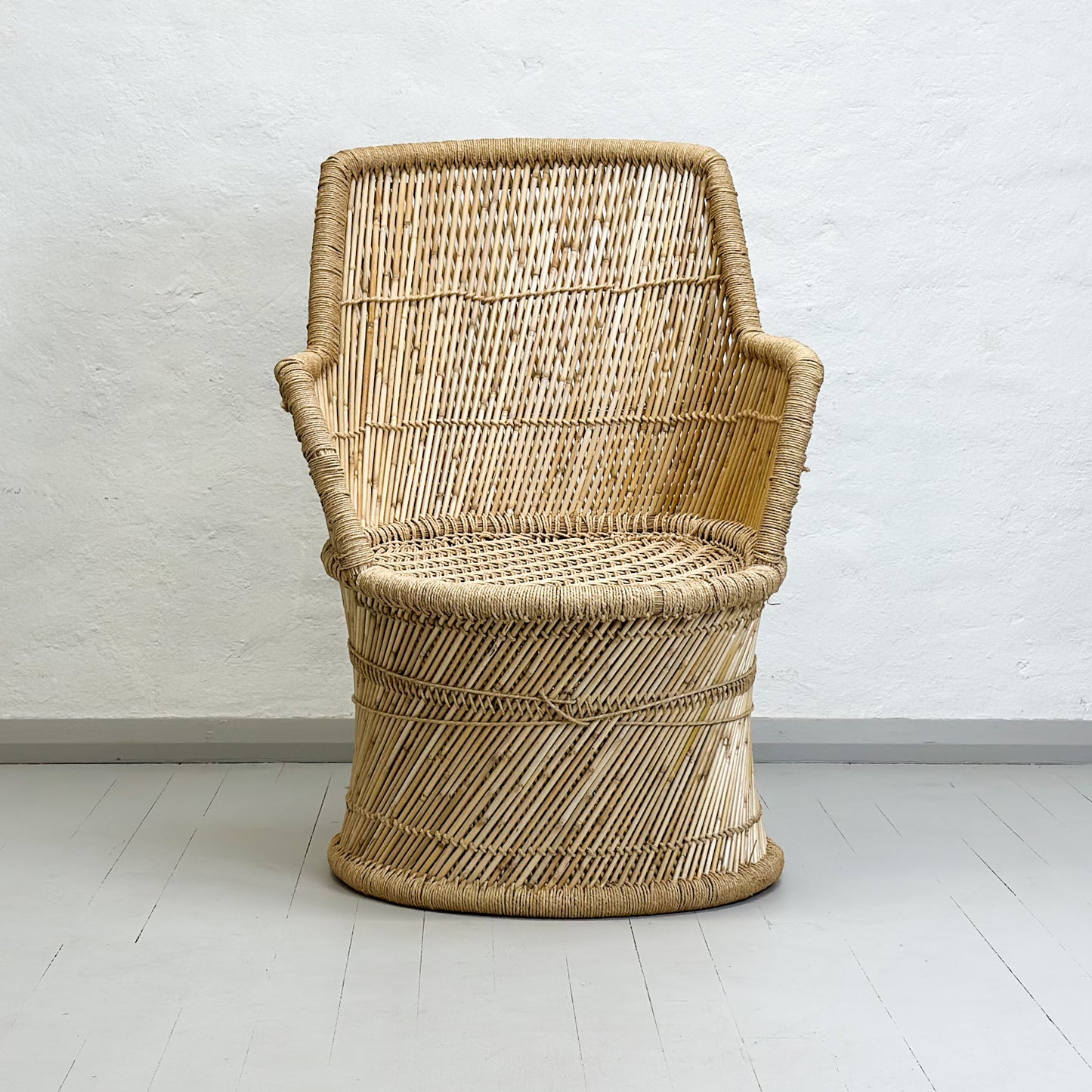 Mudda Chair