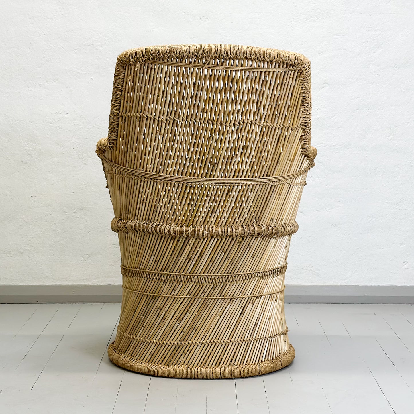 Mudda Chair