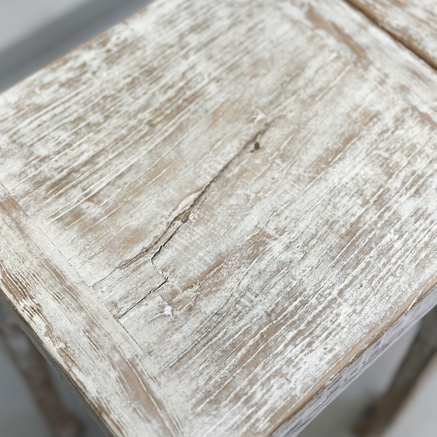 Distressed White Vase Table