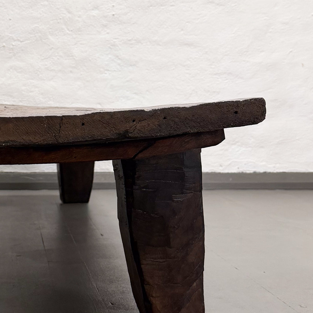 Naga Table