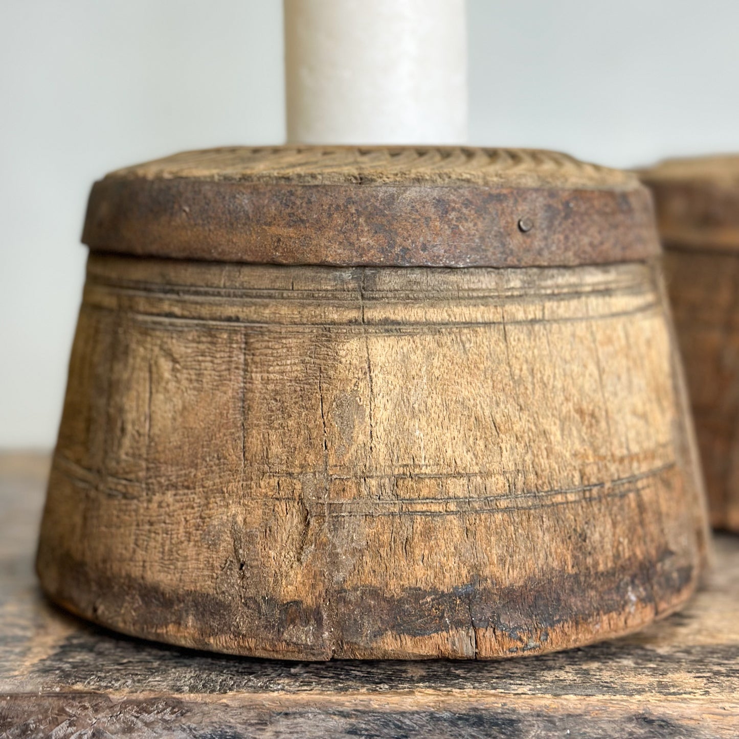 Round Column Base Candle Stand