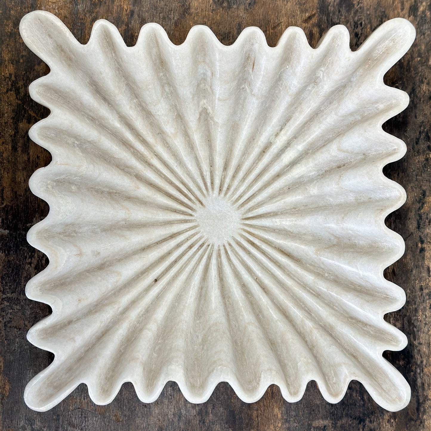 Square Ruffled Edge Marble Plate