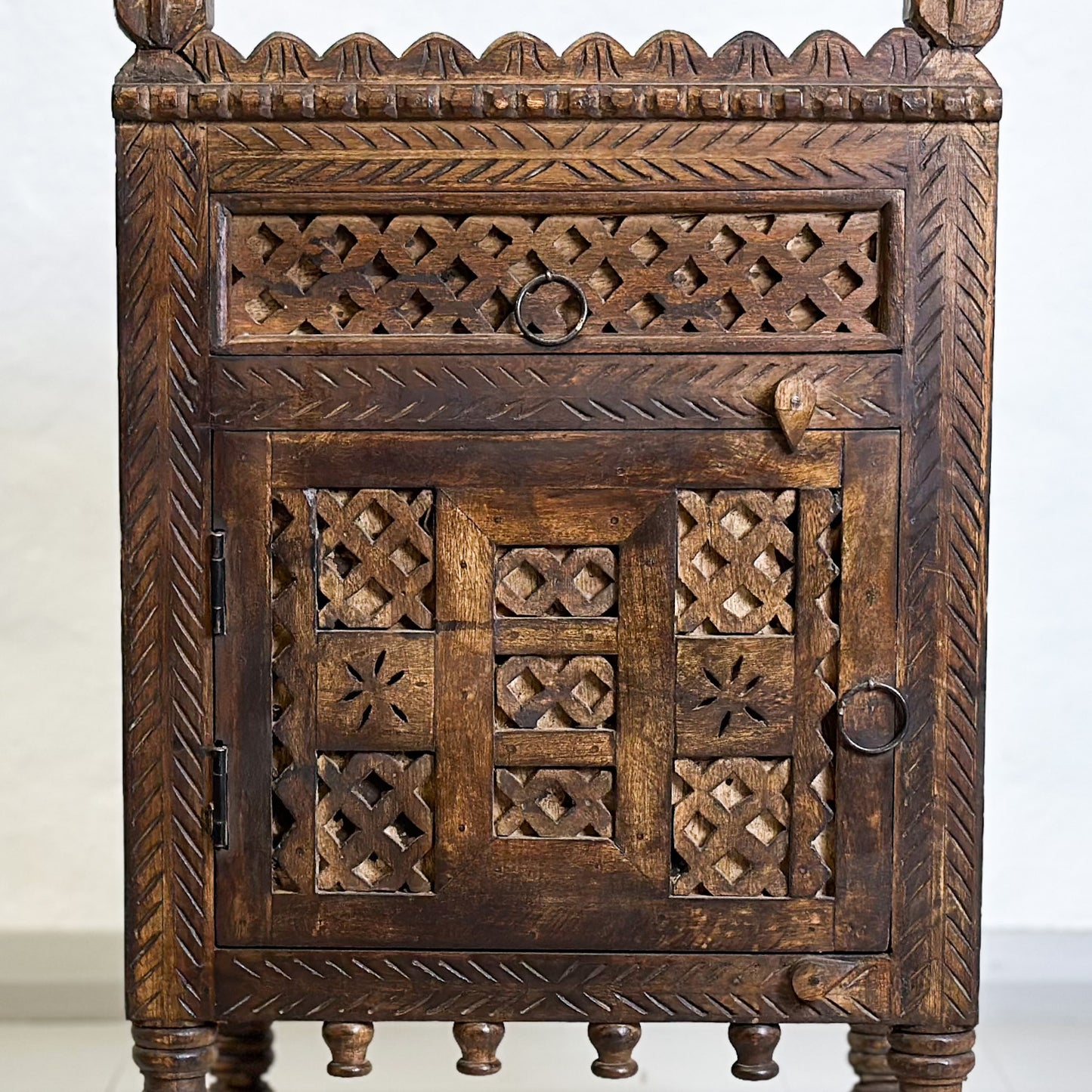 Damchiya Side Table