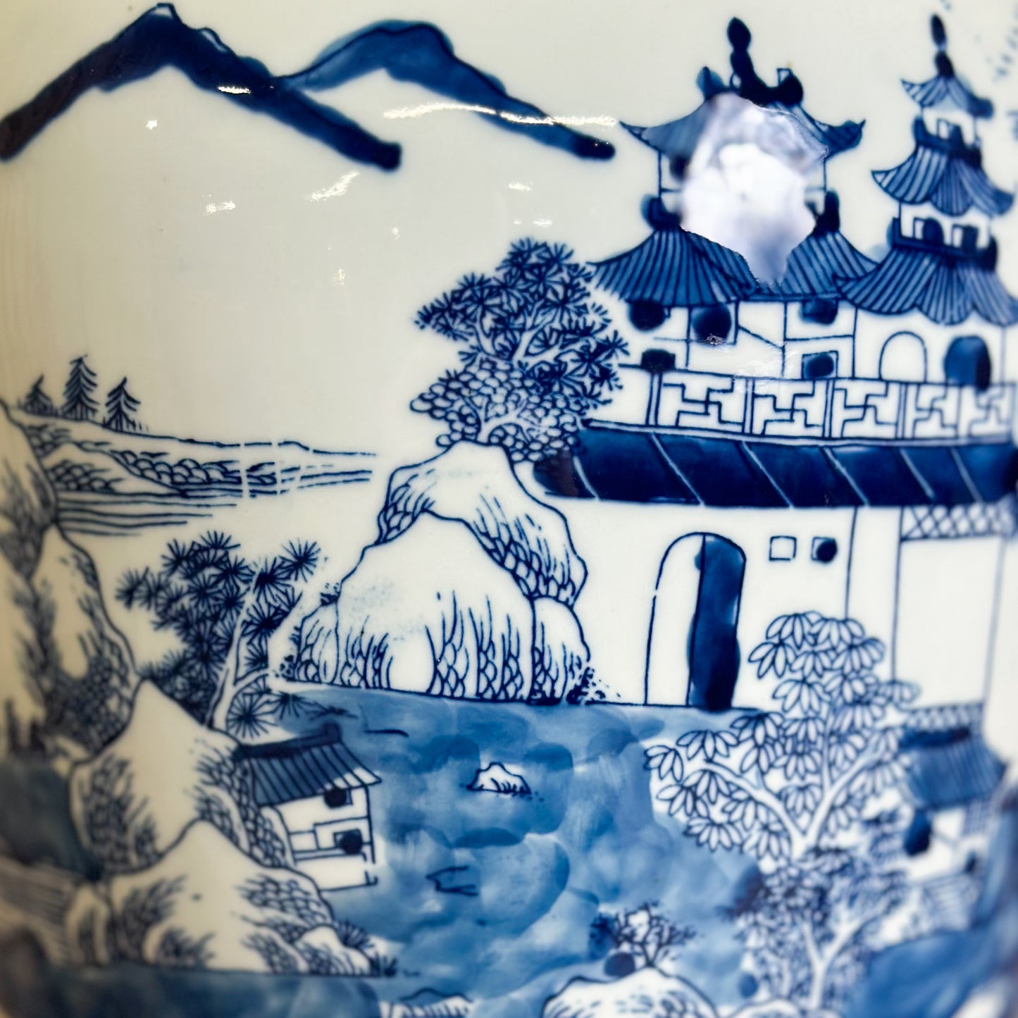 Pagoda Porcelain Melon Jar