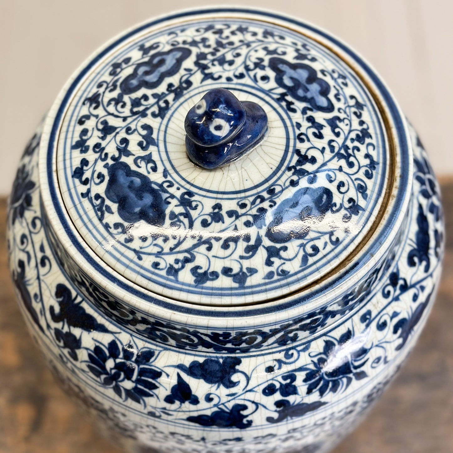 Chrysanthemum Porcelain Jar