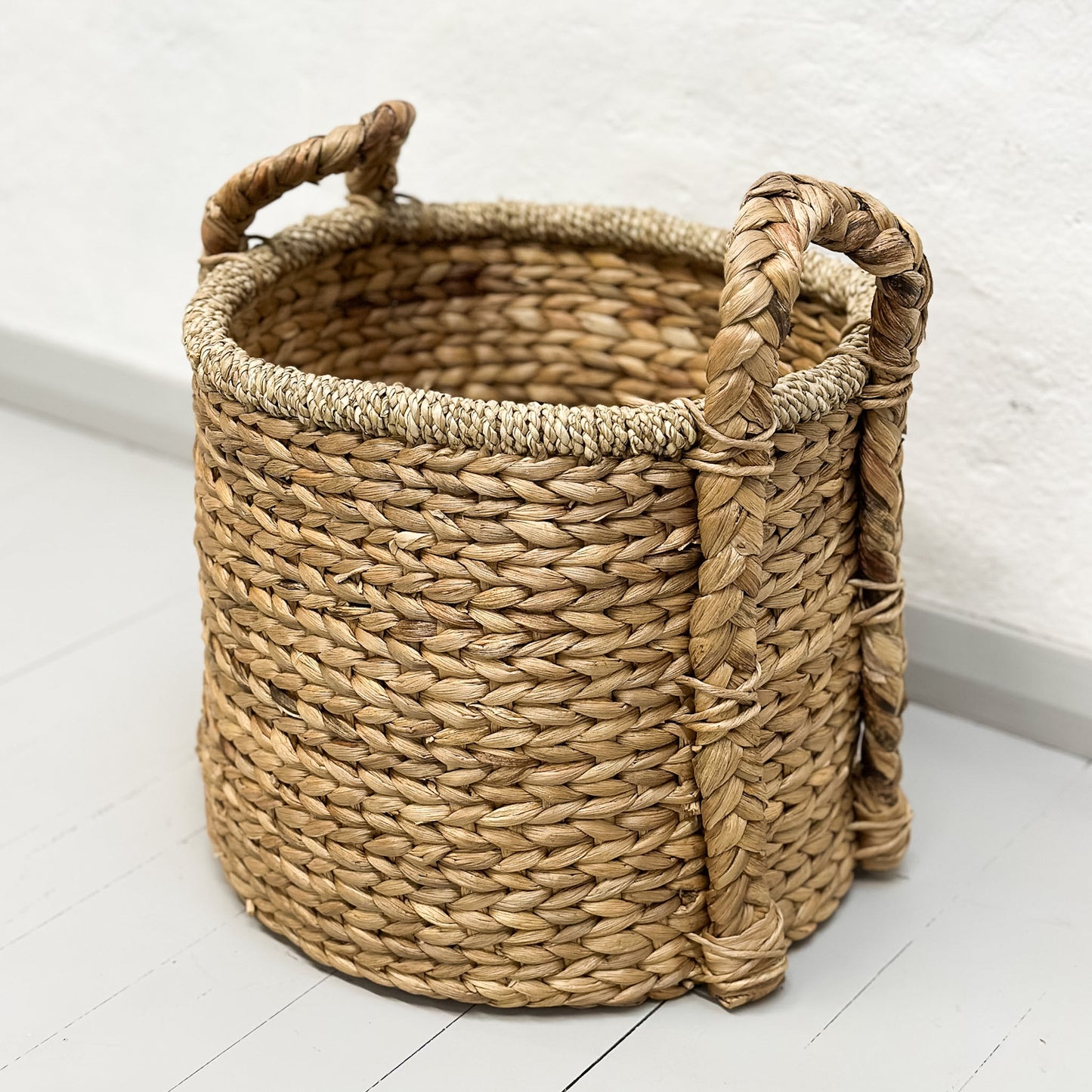 Round Water Hyacinth Basket