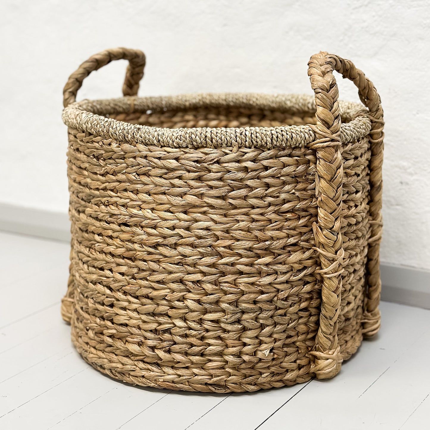 Round Water Hyacinth Basket