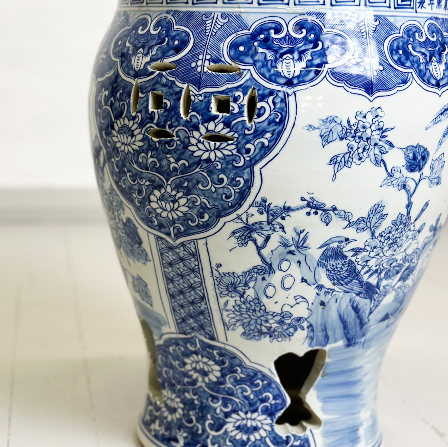 Birds Porcelain Stool
