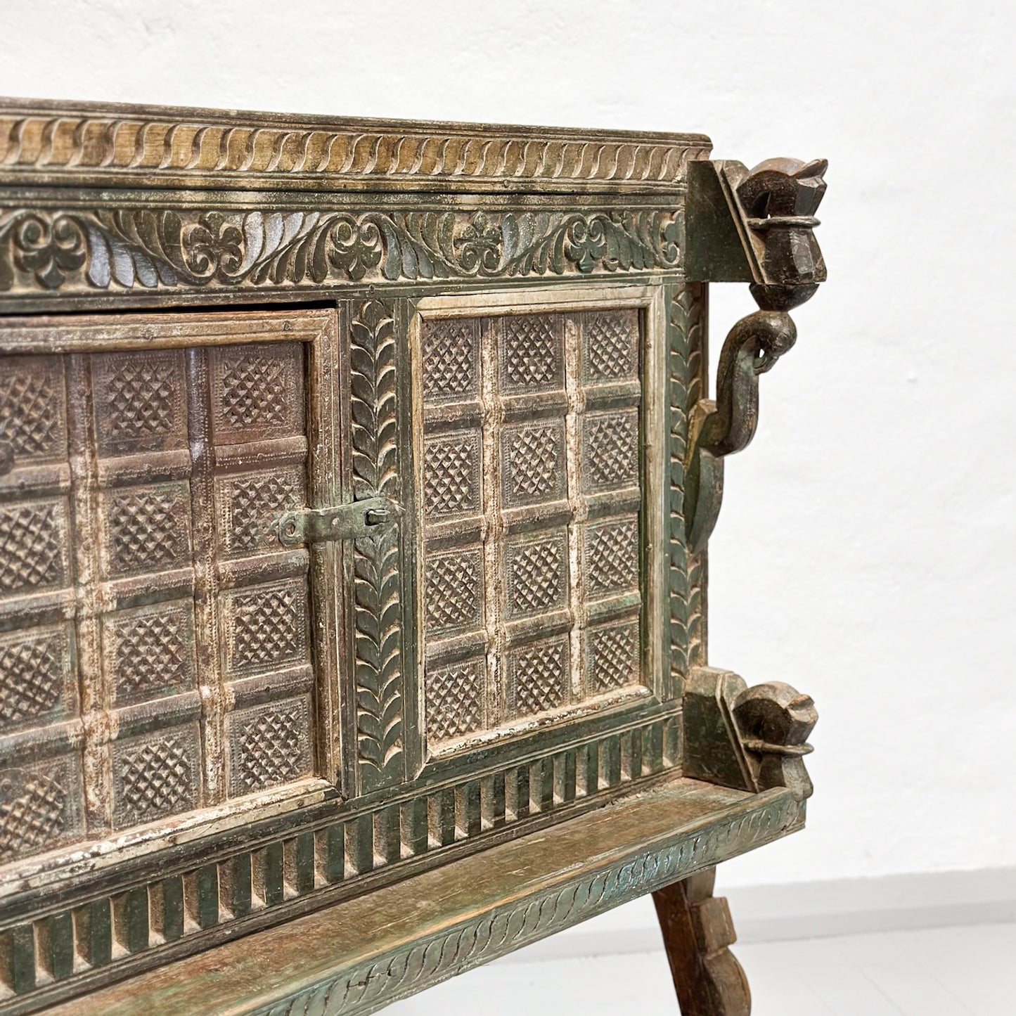 Vintage Majuce Chest