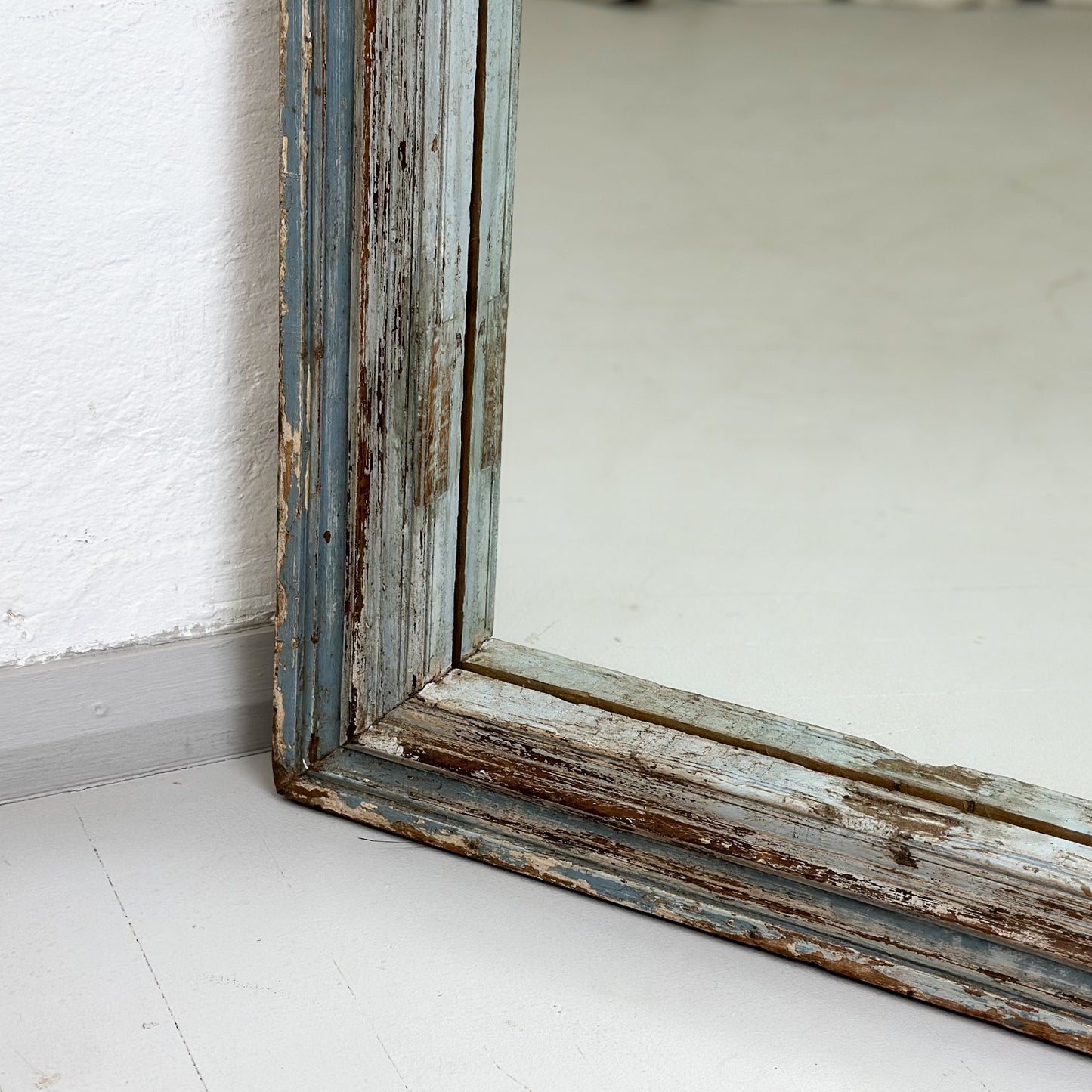 Distressed-Vintage-Indian-Mirror-Light-Blue-Teak3