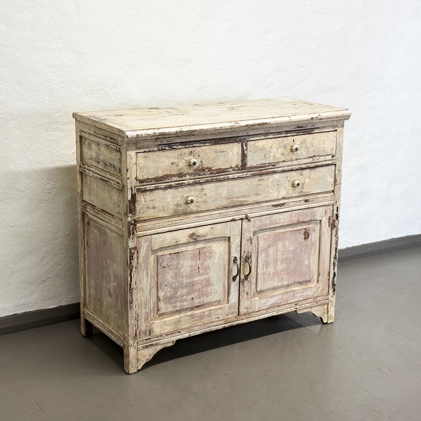 Distressed Cabinet with Drawers
