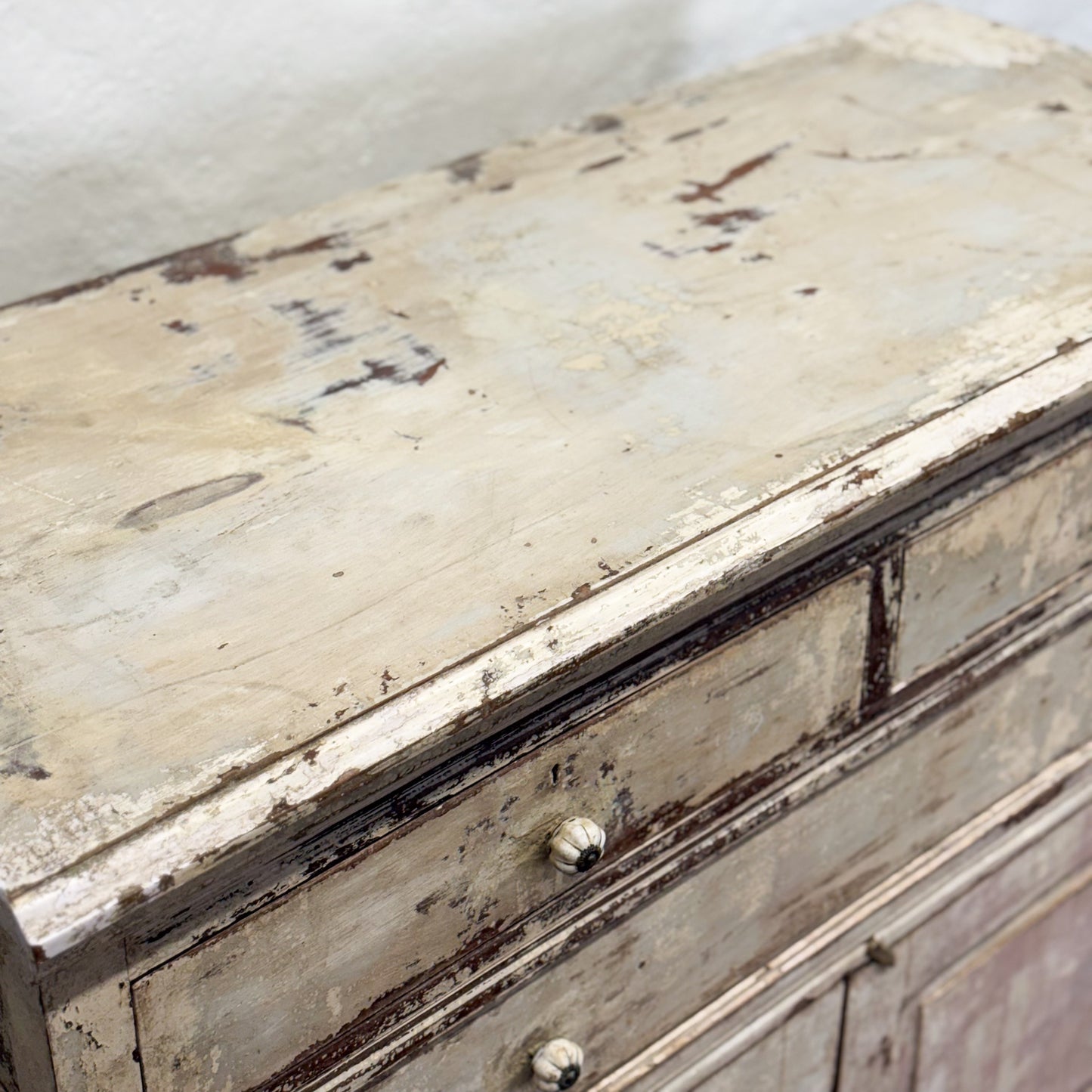 Distressed Cabinet with Drawers