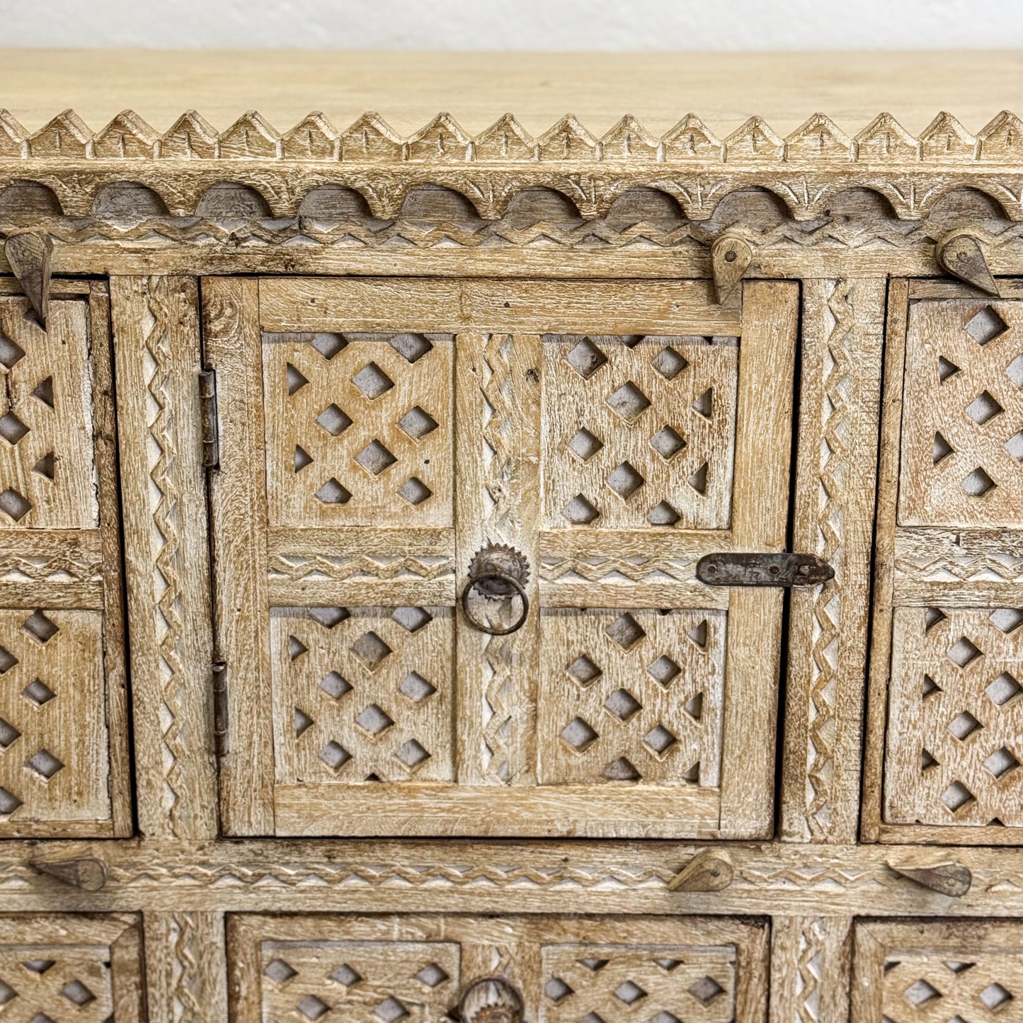 3 Drawer Damchiya Chest