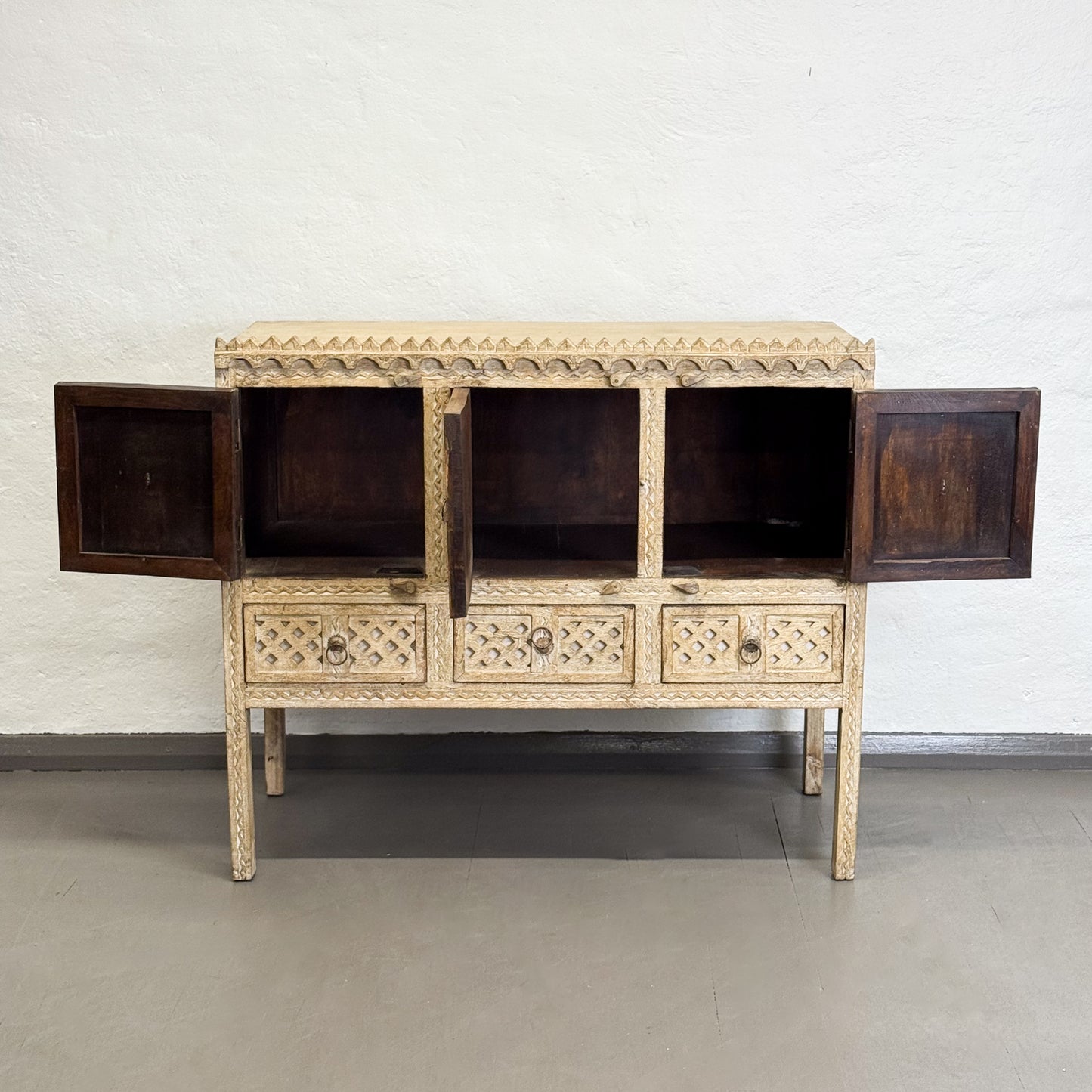 3 Drawer Damchiya Chest
