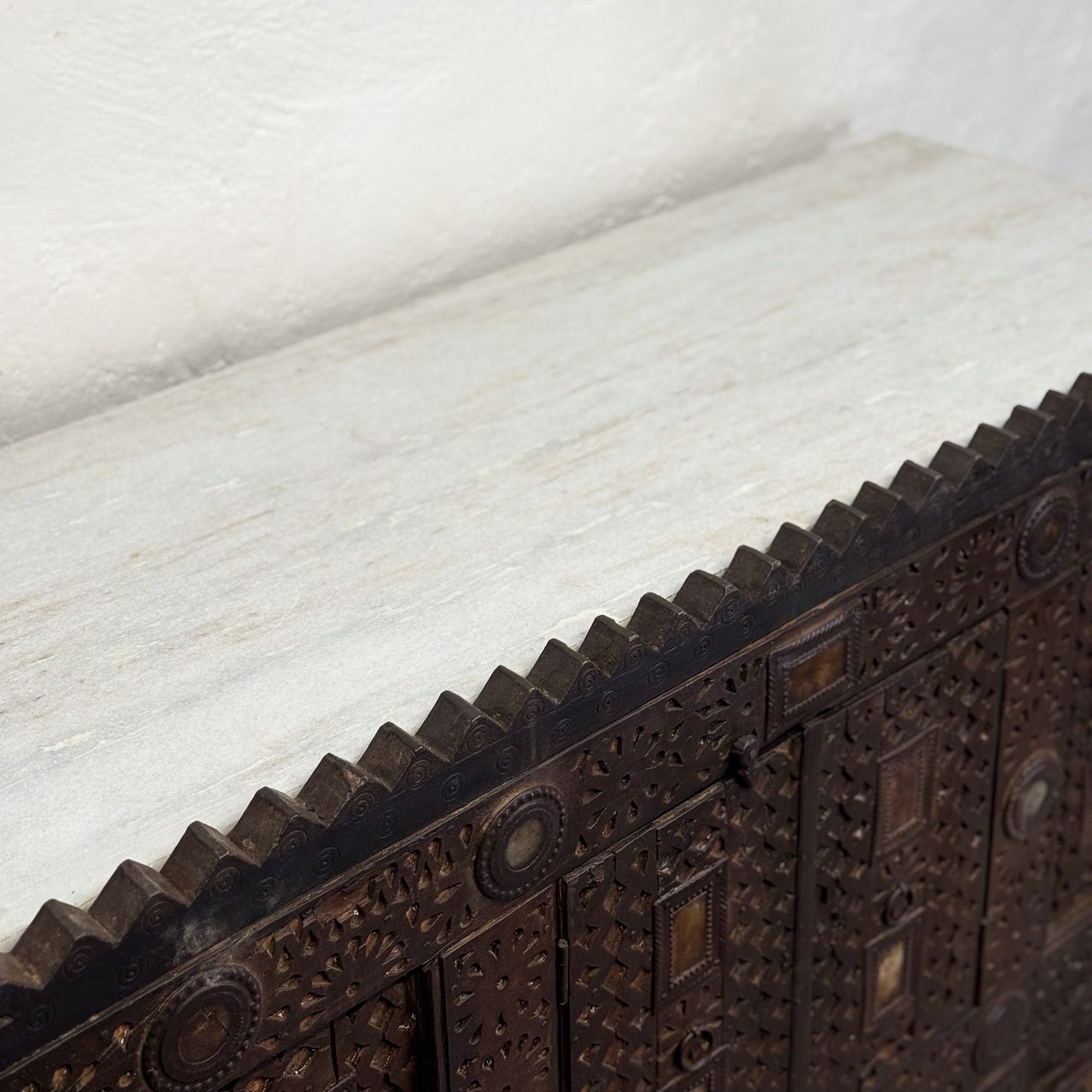 Carved Marble Top Damchiya
