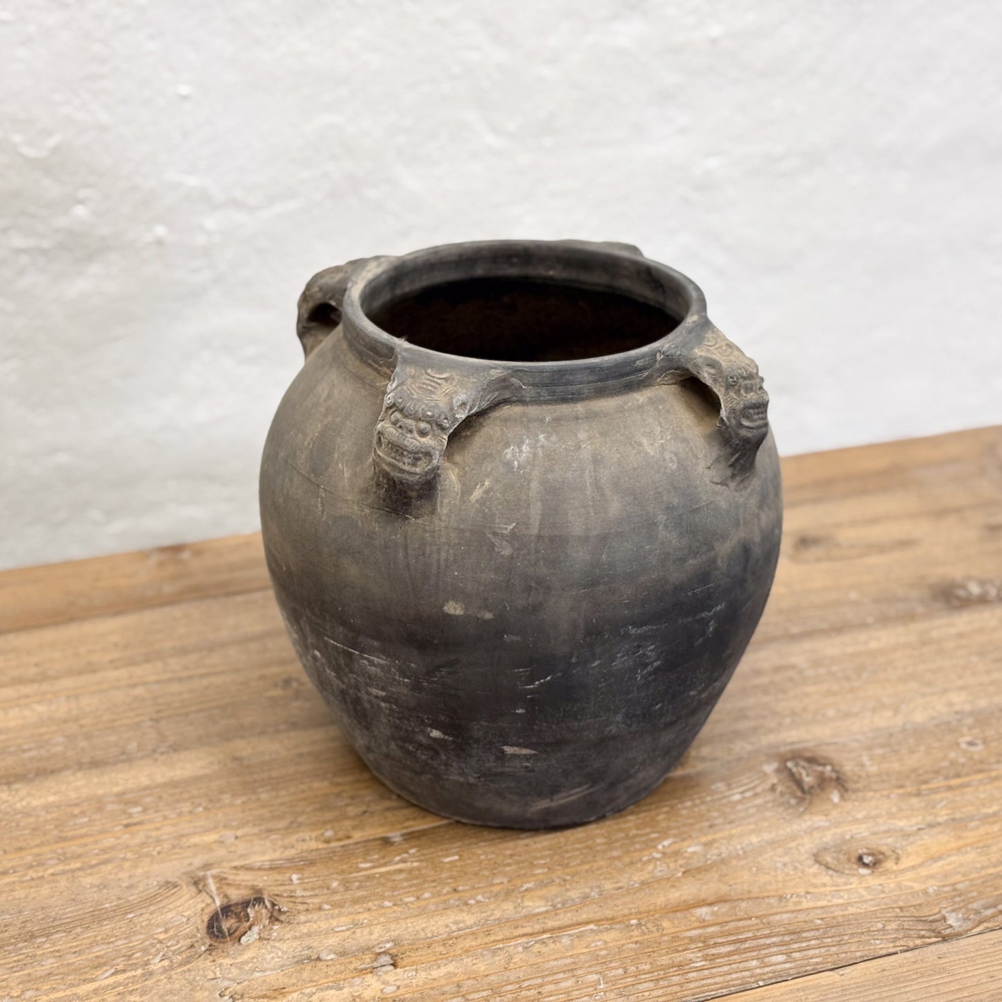 Small Foo Dog Handle Tofu Pot