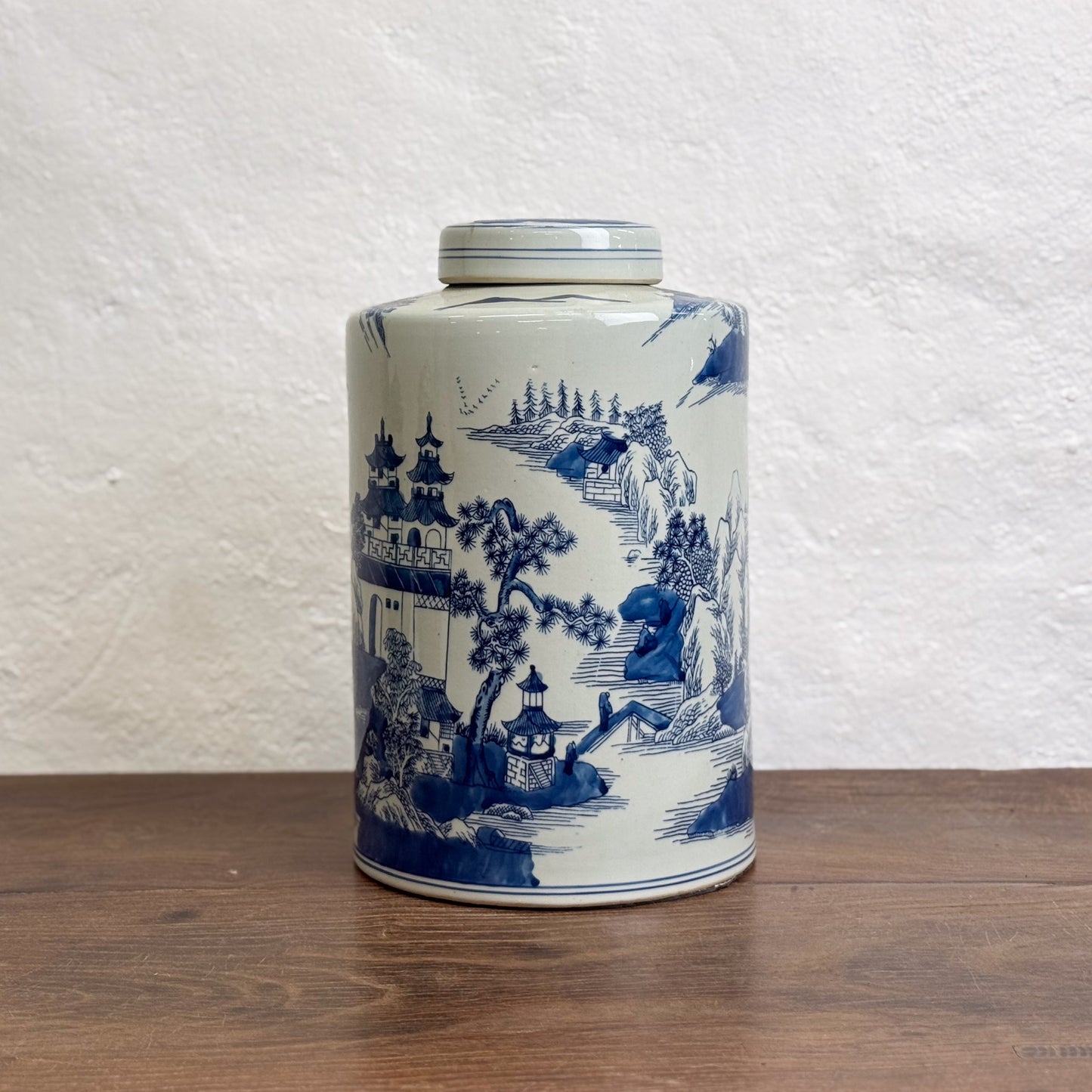 Village Scene Porcelain Jar