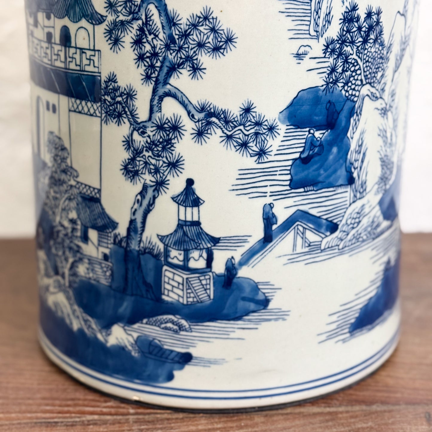 Village Scene Porcelain Jar