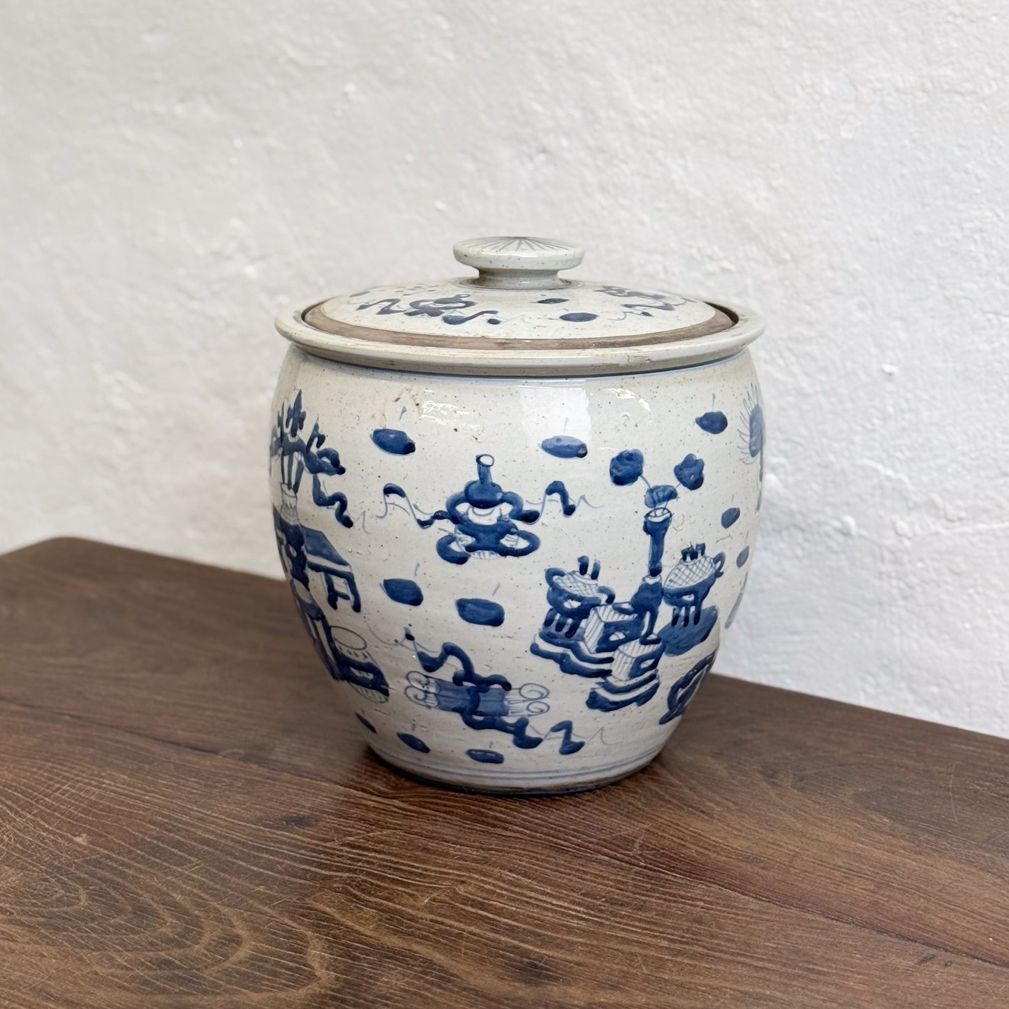 Bogu Style Lidded Porcelain Pot