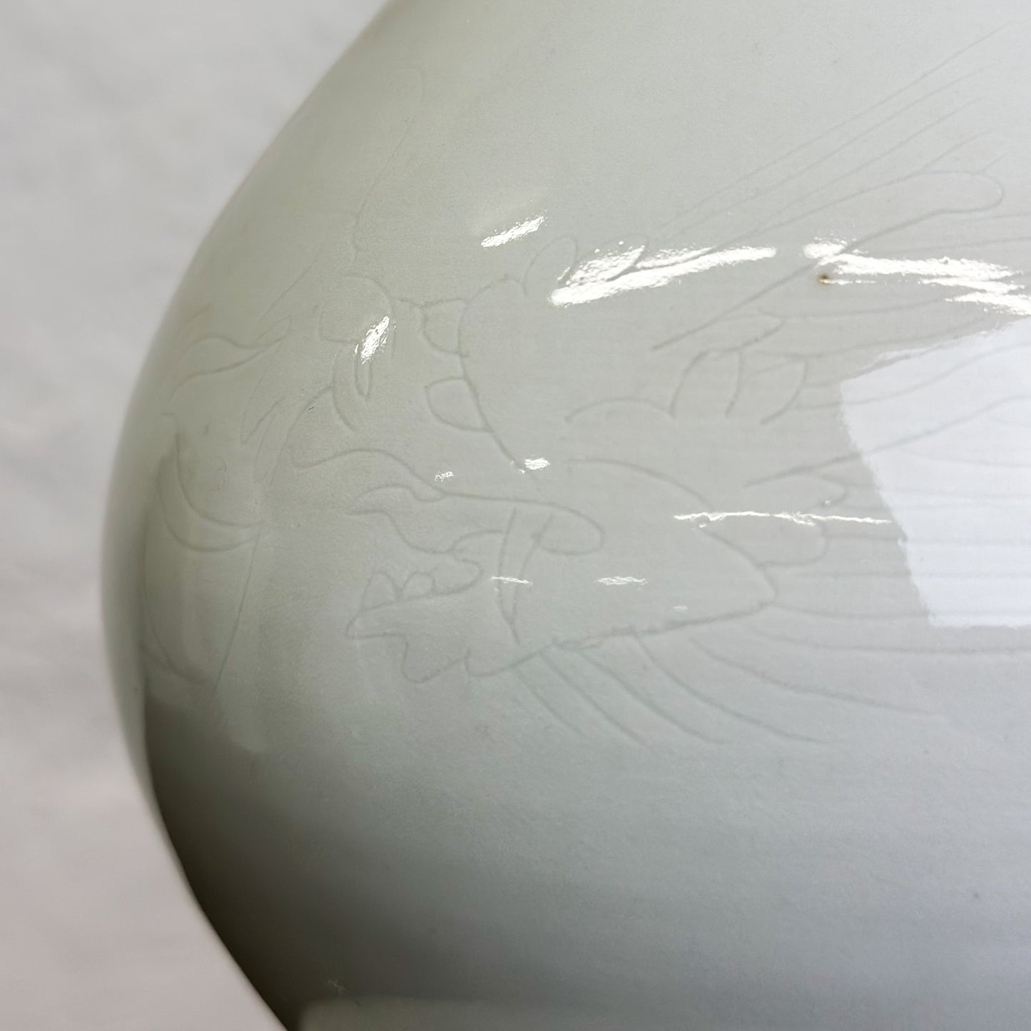 Chinese-Embossed-White-Porcelain-Double-Guord-Vase