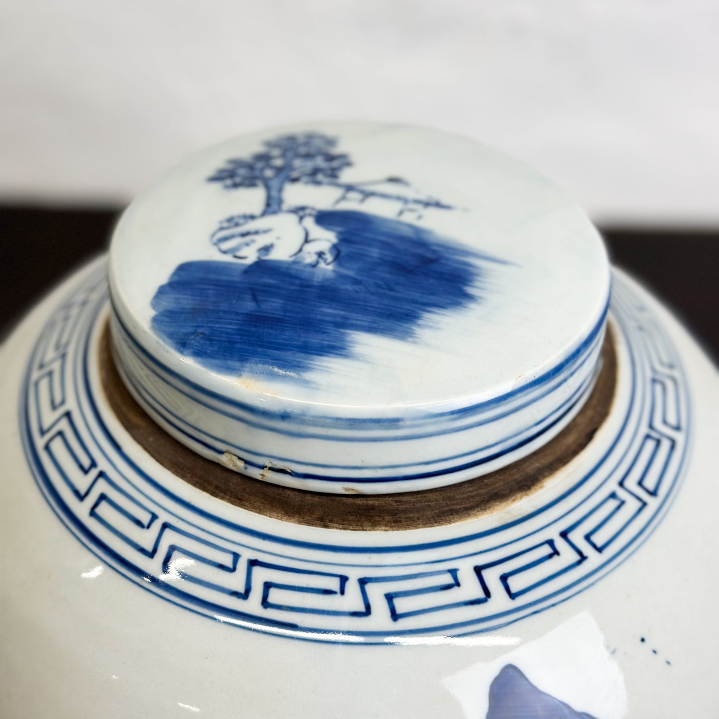 Chinese-Blue-and-White-Porcelain-Ginger-Jar-Countryside