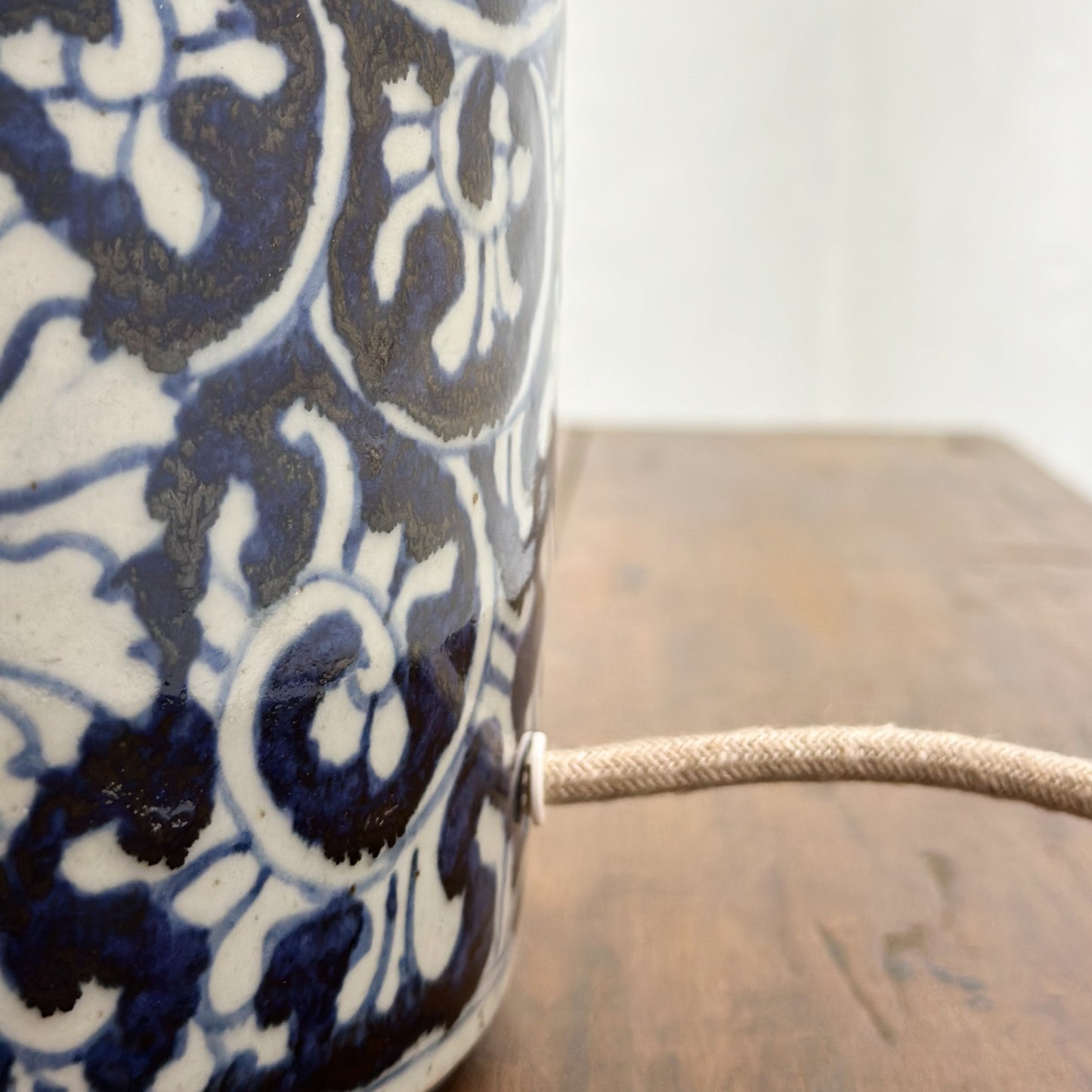 Chrysanthemum Cylindrical Porcelain Lamp Base