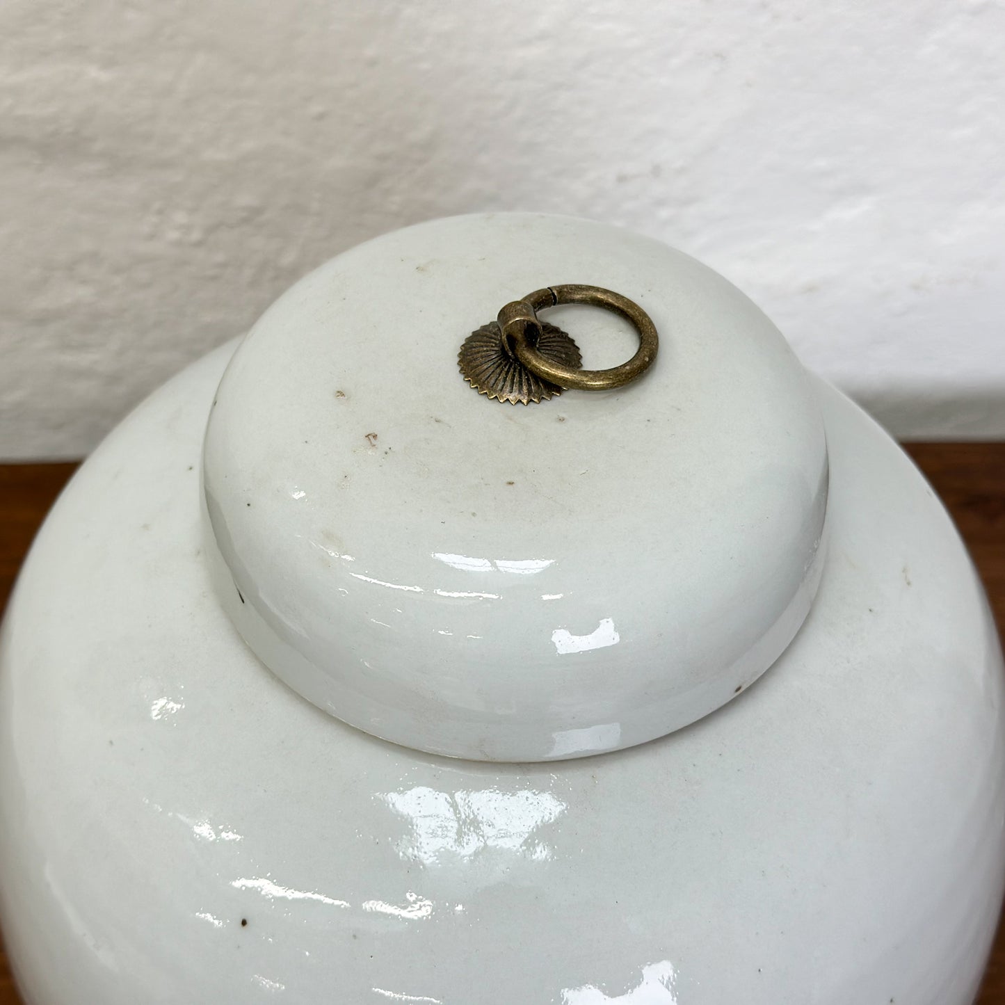 Simple Porcelain Melon Jar