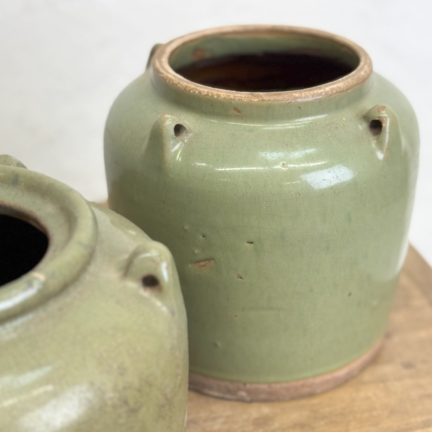 POR9986-China-Chinese-Celadon-Green-Ceramic-Pot-Vase-with-Handles-Vintage.1