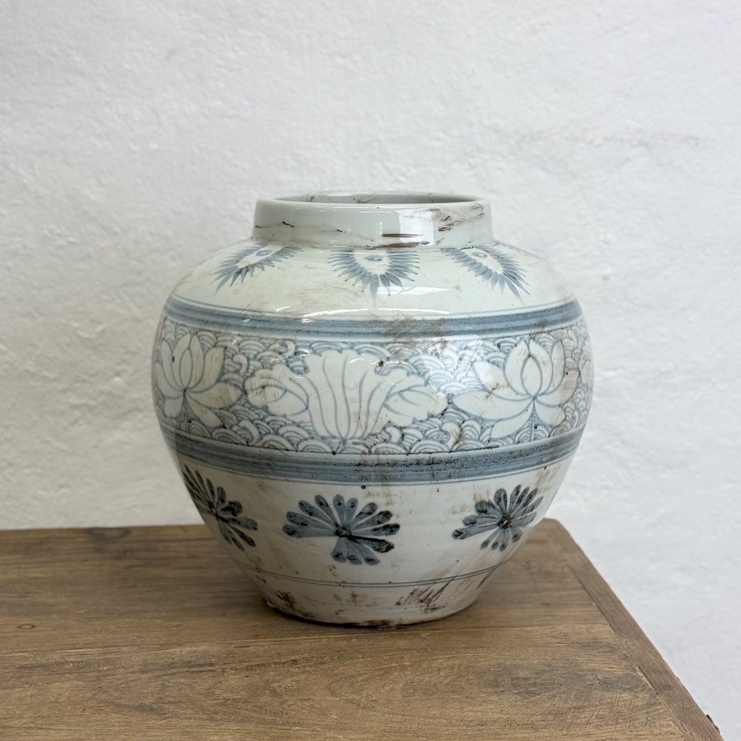 POR9992-China-Chinese-Porcelain-Blue-White-Lotus-hand-Painted-Porcelain-Vase.4