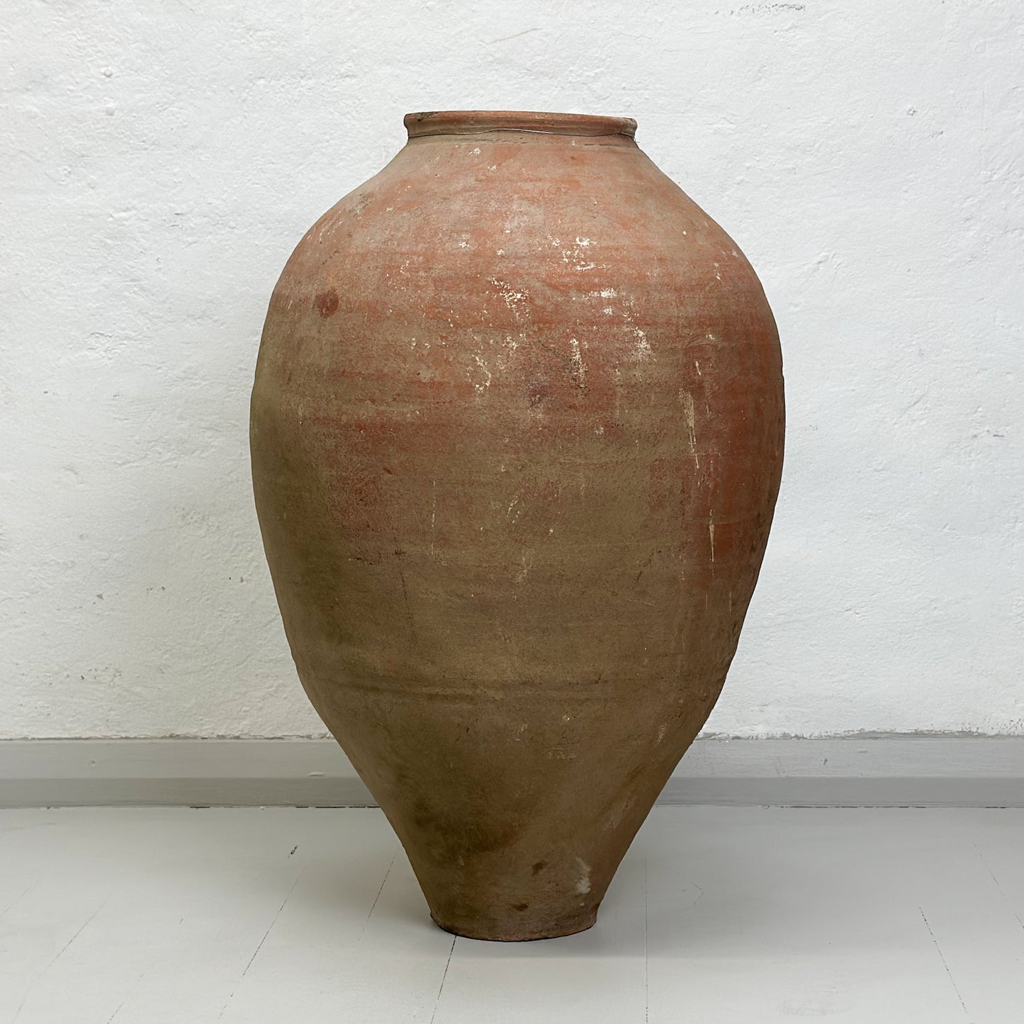 Large Odemis Pot IV