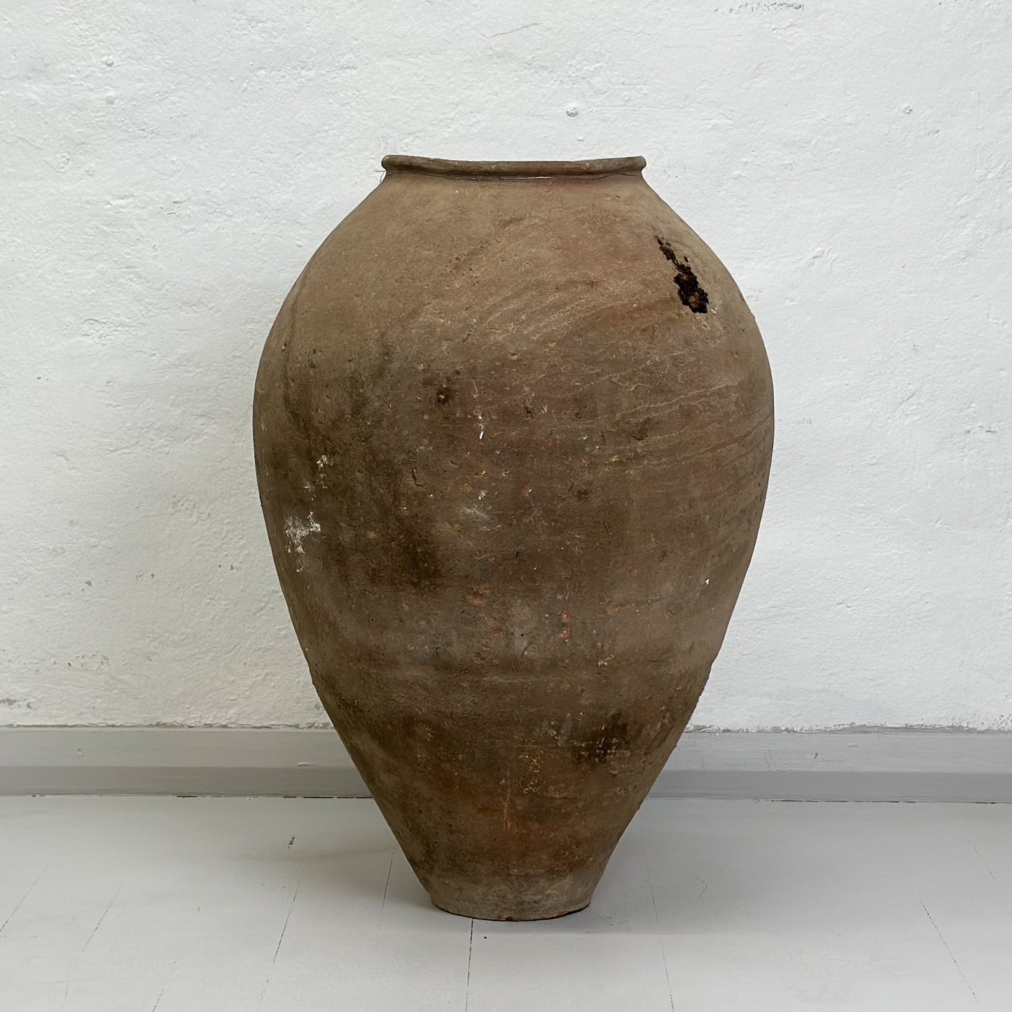 Large Odemis Pot VI