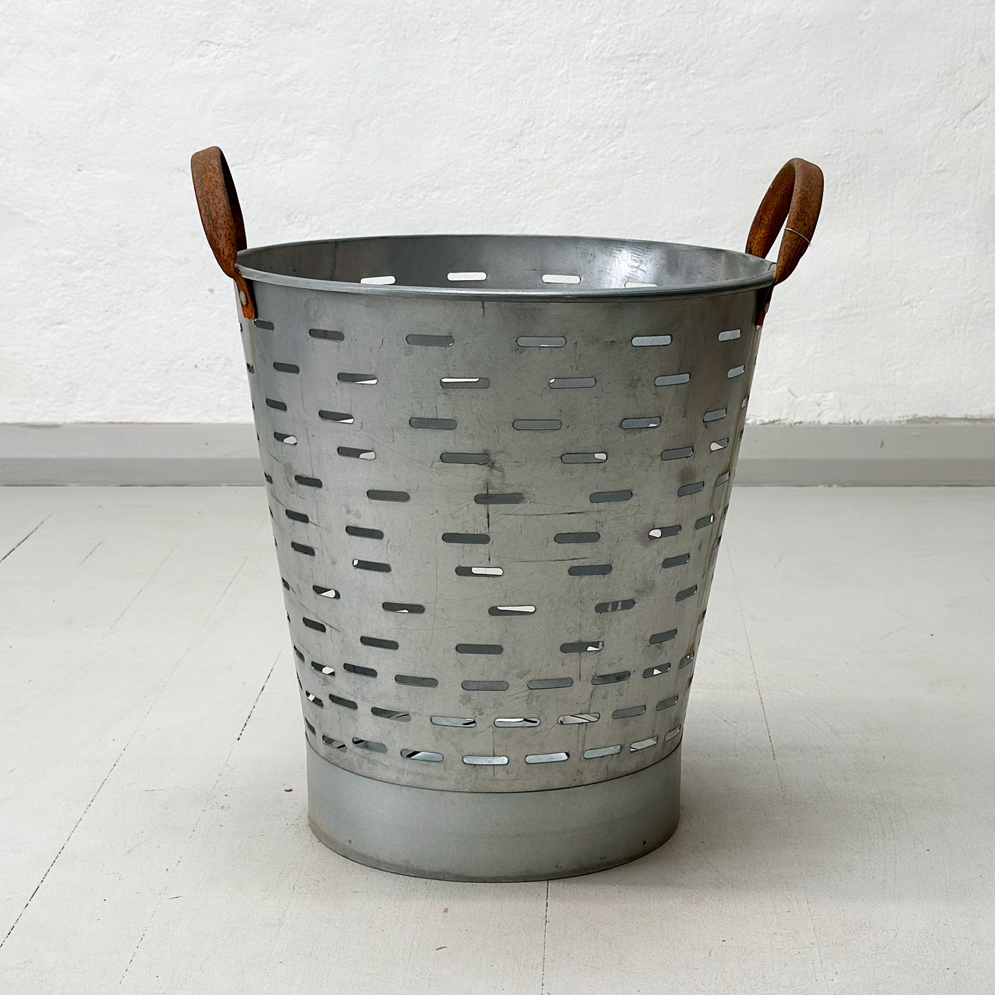 Slotted-Turkish-Olive-Planter-Steel-Metal-Pot