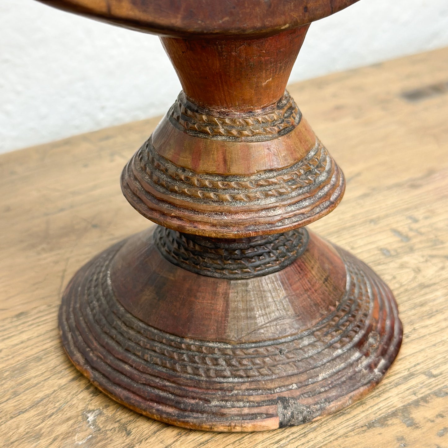 Vintage-Carved-Timber-Pedestal-Ethiopian-Head-Rest