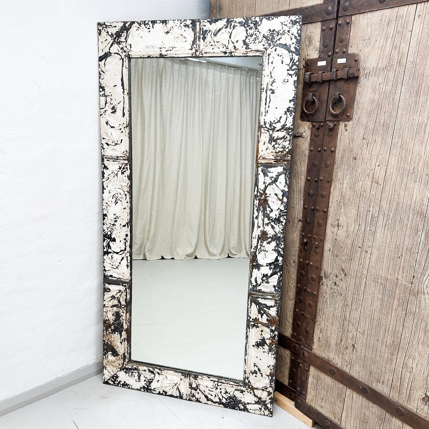 Pressed Ceiling Mirror