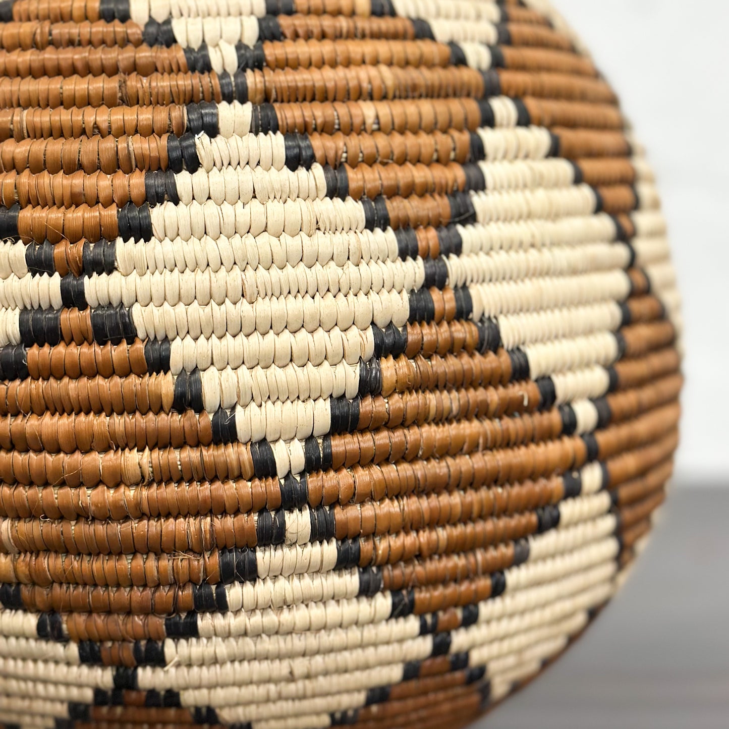 Round Zulu Basket with Lid- South Africa